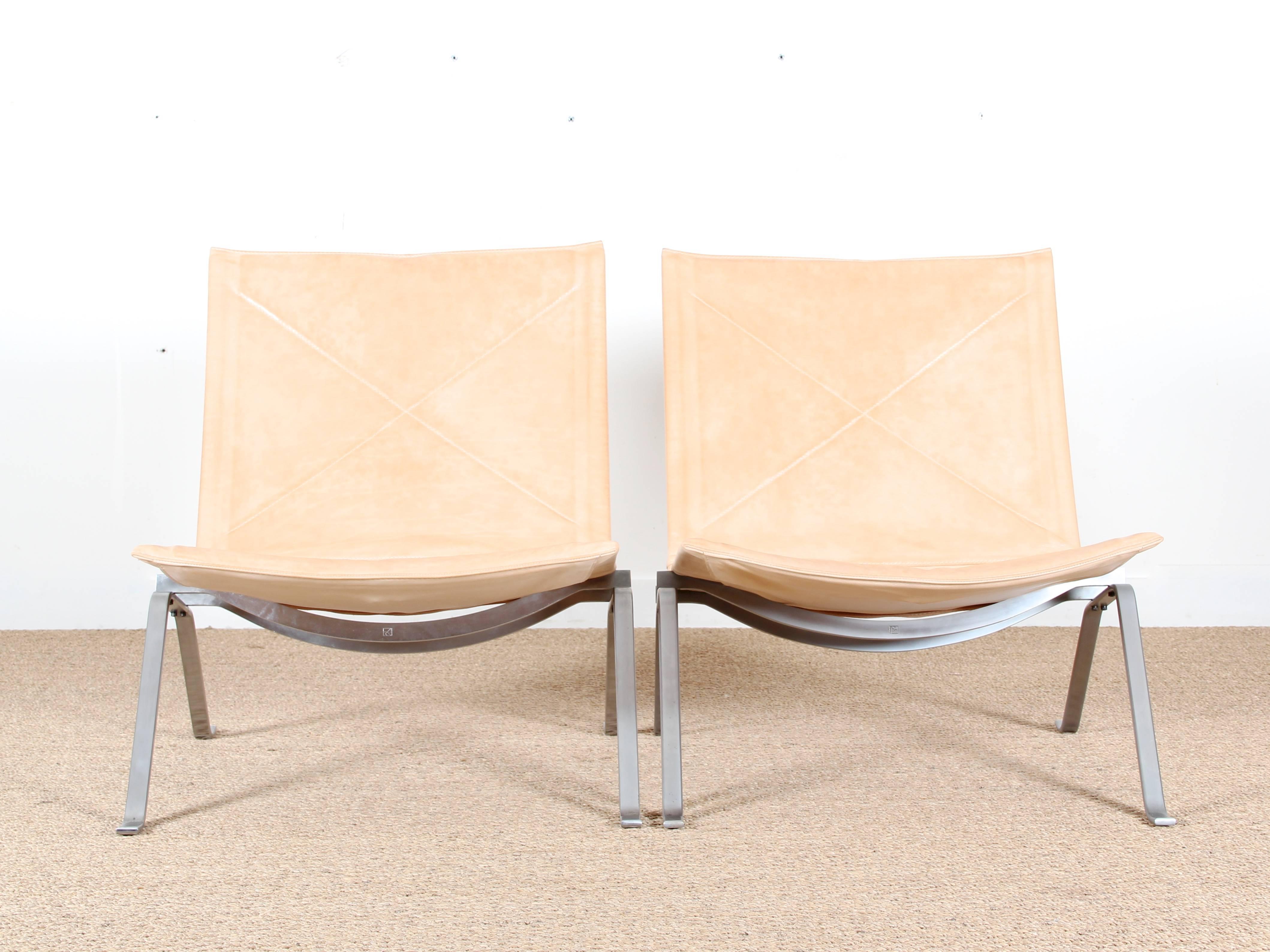Mid-Century Modern Pair of PK 22 Chairs by Poul Kjaerholm for Kold Christiansen In Excellent Condition In Courbevoie, FR
