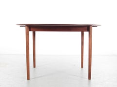 Dänischer Esstisch im Mid-Century-Modern-Stil aus massivem Teakholz, Modell 311