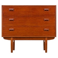 Mid-modern Scandinavian chest of drawer in teak by Borge Mogensen