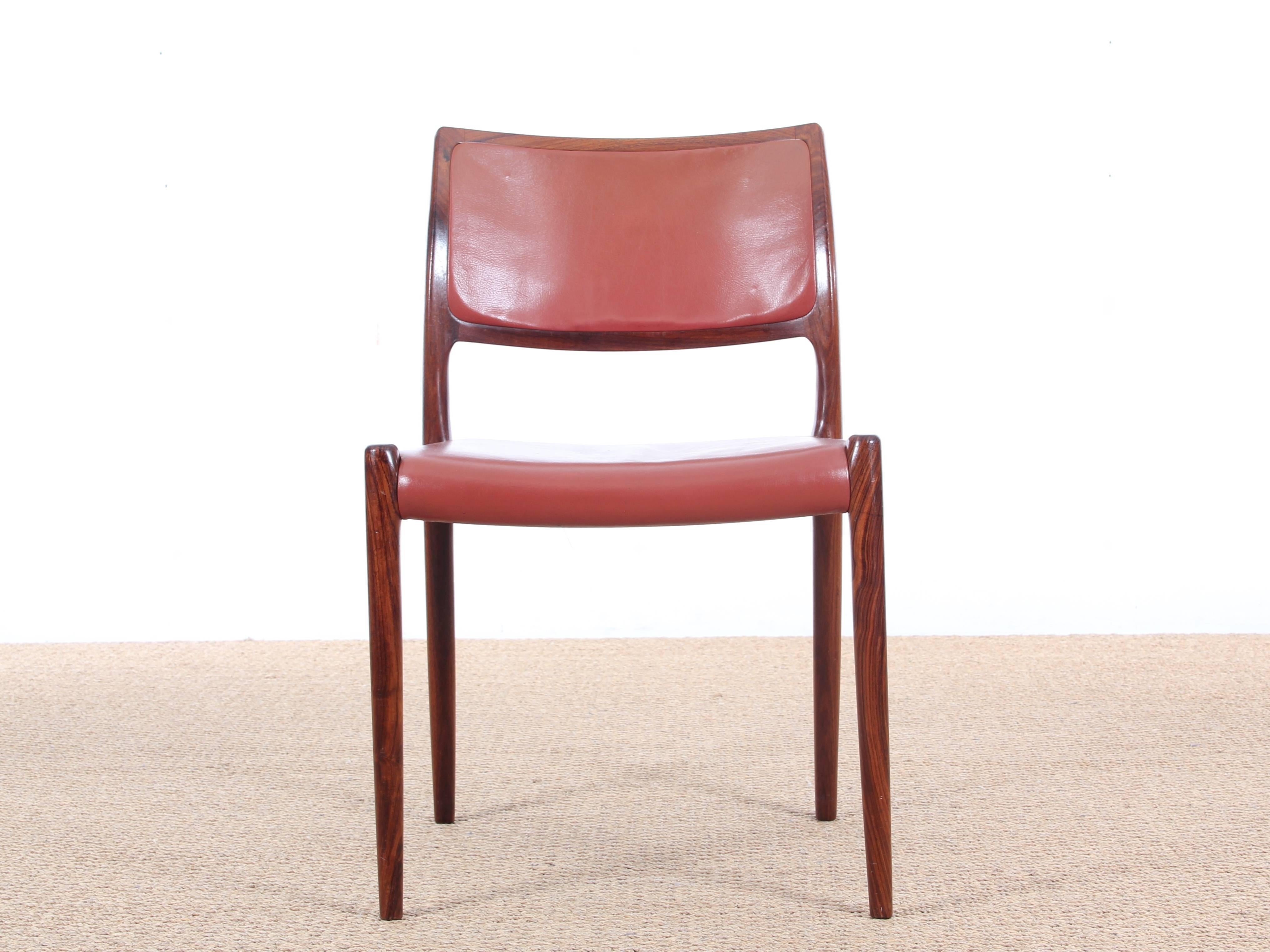 Set di sei sedie danesi di metà secolo in legno di palissandro di Niels Møller. Pelle originale. Prodotto nel 1968.