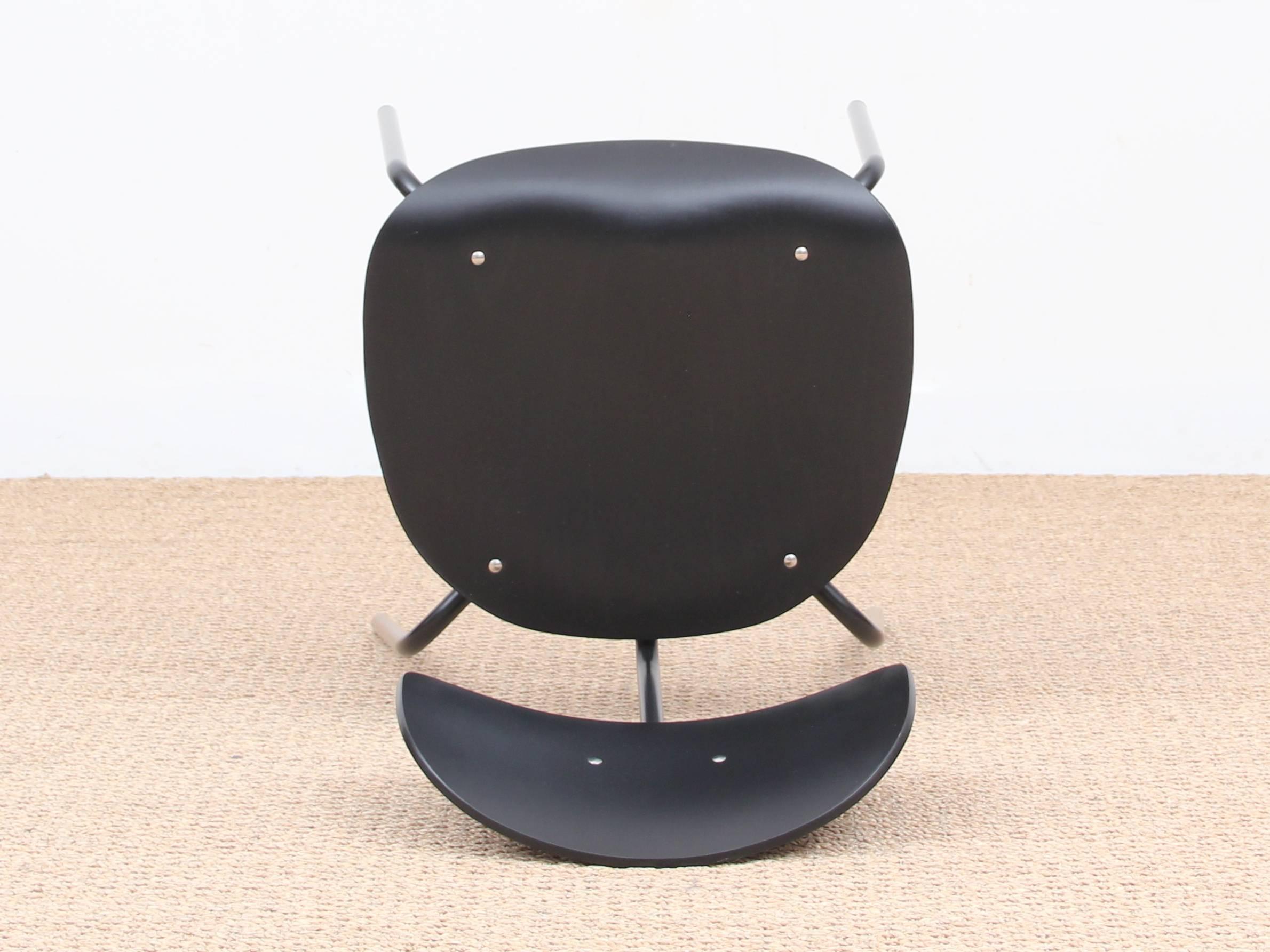 Mid-Century Modern Chair Model S 188 In Excellent Condition For Sale In Courbevoie, FR