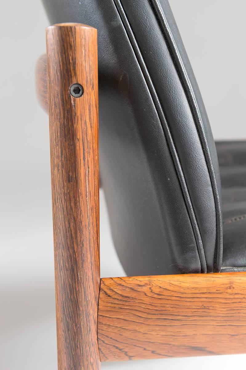 Skandinavische Sessel aus Palisanderholz und Leder von Sven Ivar Dysthe, Paar (Skandinavische Moderne) im Angebot