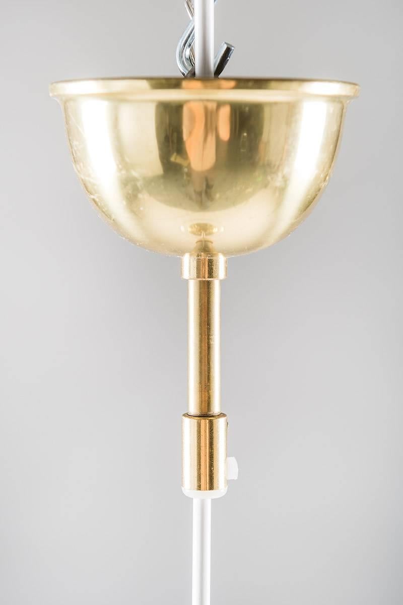 Scandinavian Pendant in Glass and Brass by Anders Pehrson for Ateljé Lyktan In Excellent Condition In Karlstad, SE