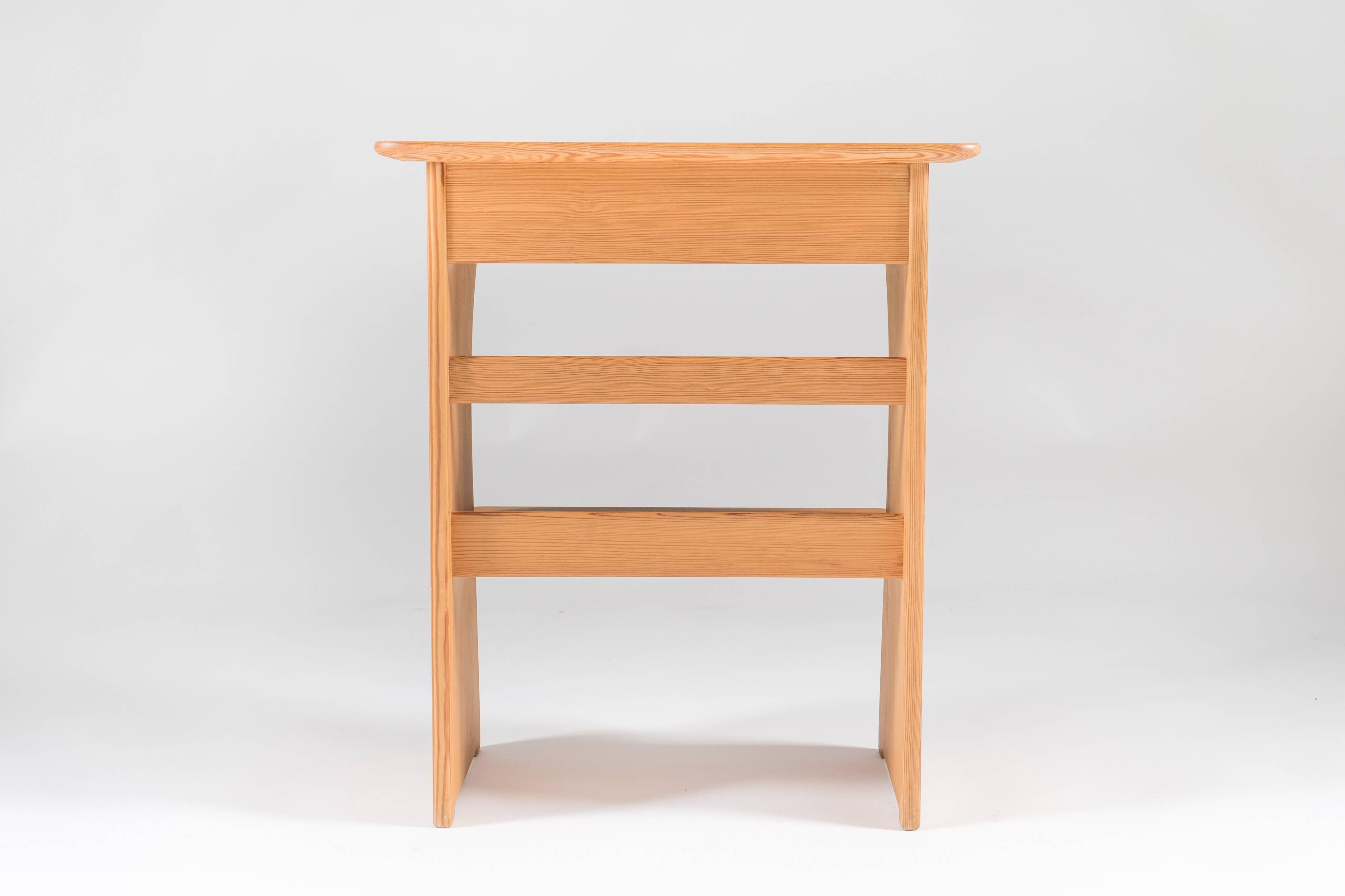 Swedish Pair of Pine Nightstands, 