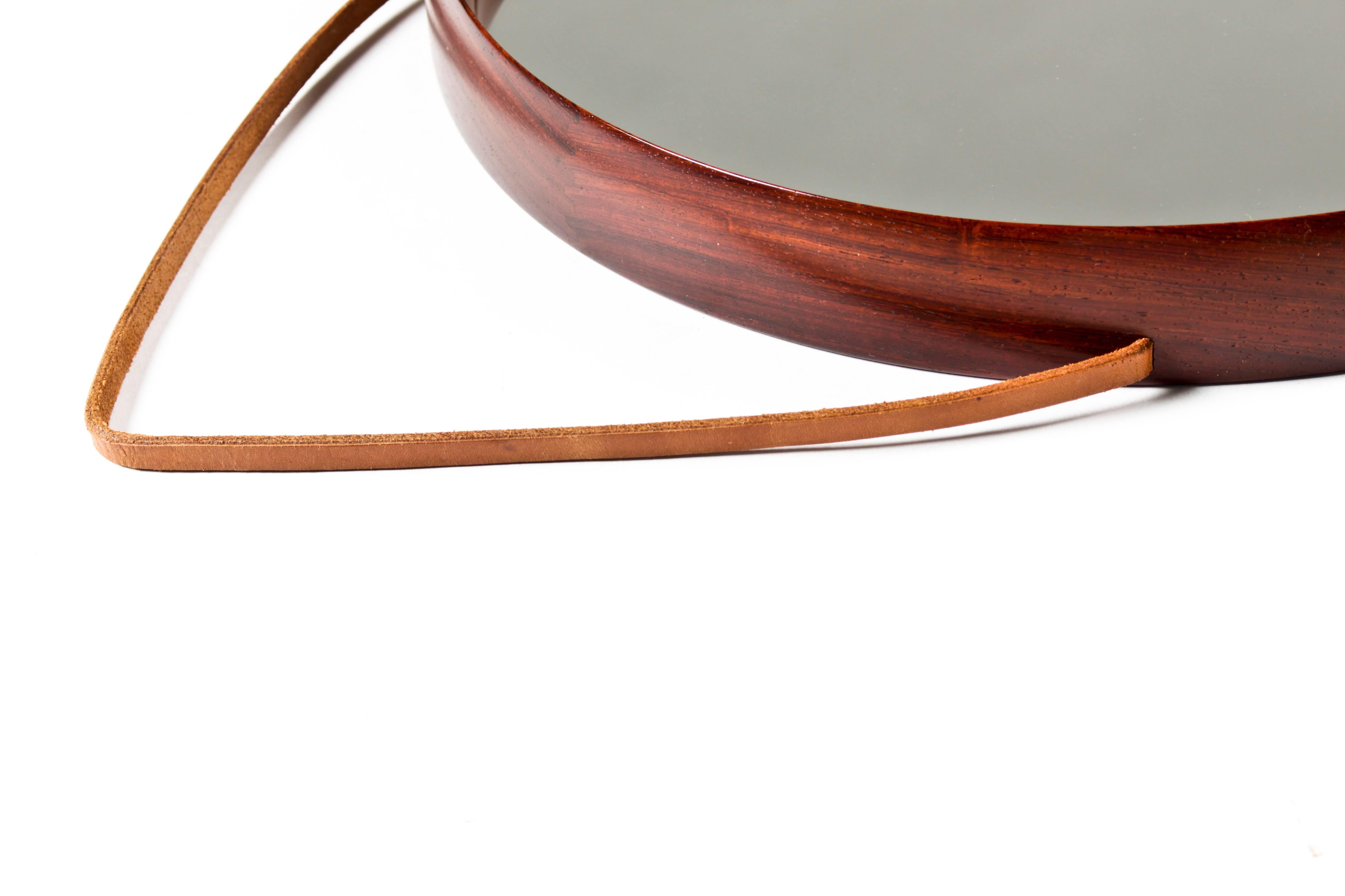 Suédois Miroir rond en bois de rose d'Uno & Sten Kristiansson pour Luxus en vente