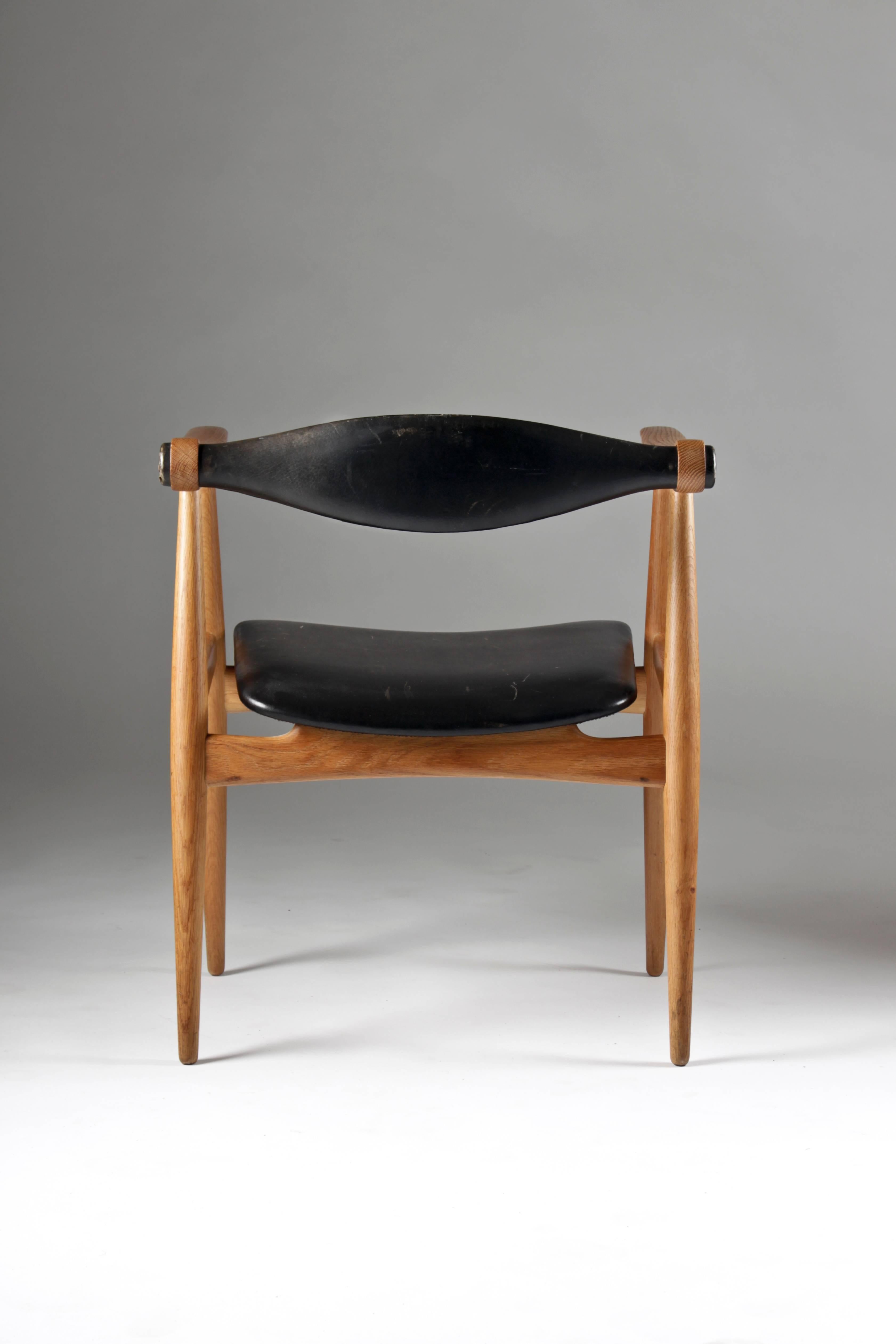 Swedish Hans J Wegner CH-34 Armchair in Oak and Leather