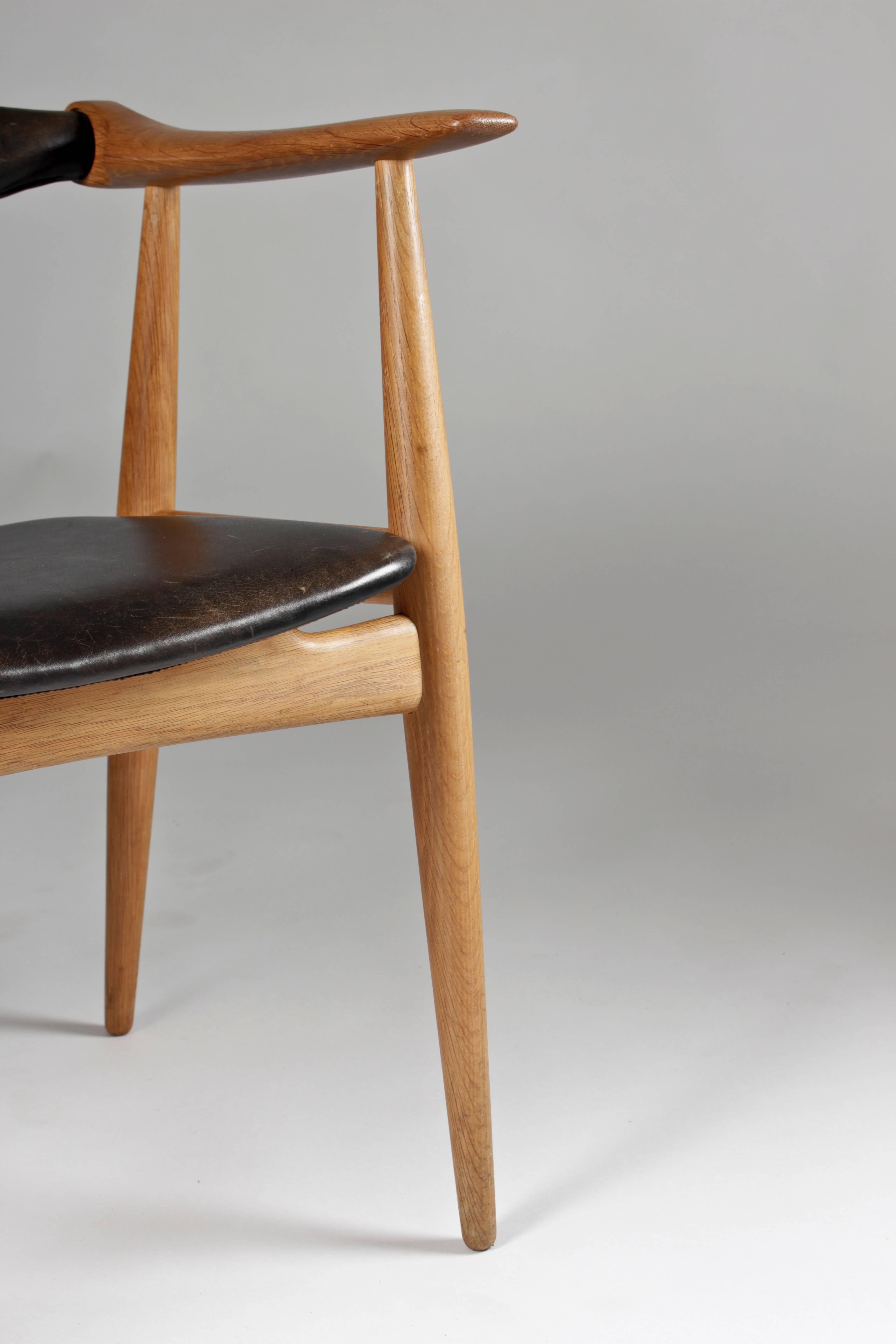 20th Century Hans J Wegner CH-34 Armchair in Oak and Leather