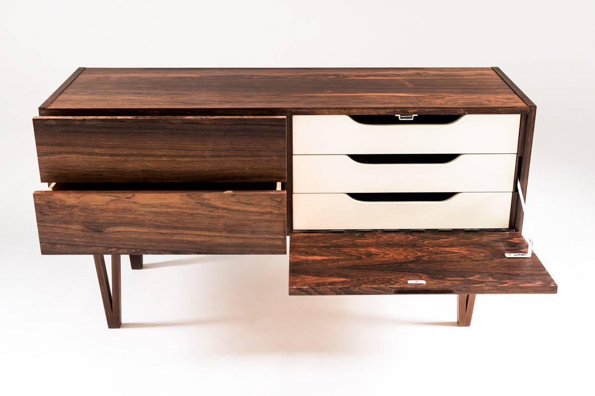 Small Scandinavian Midcentury Sideboard in Rosewood In Excellent Condition In Karlstad, SE