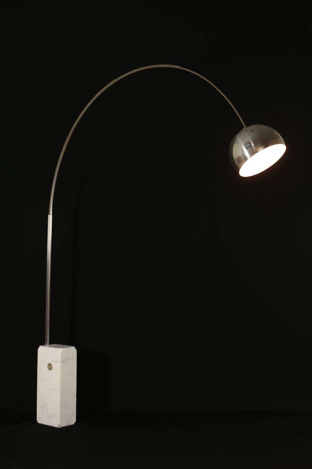 Mid-Century Modern 'Arco' Floor Lamp Designed by Castiglioni for Flos White Marble Steel Aluminium