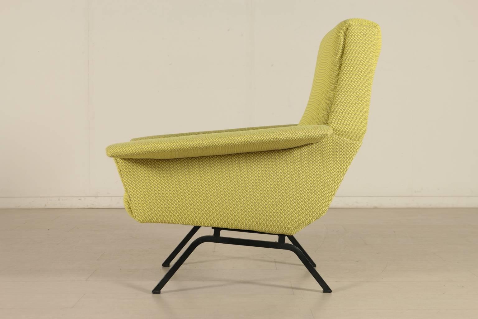 Mid-Century Italian Foam and Fabric Armchair by Busnelli In Excellent Condition In Milano, IT