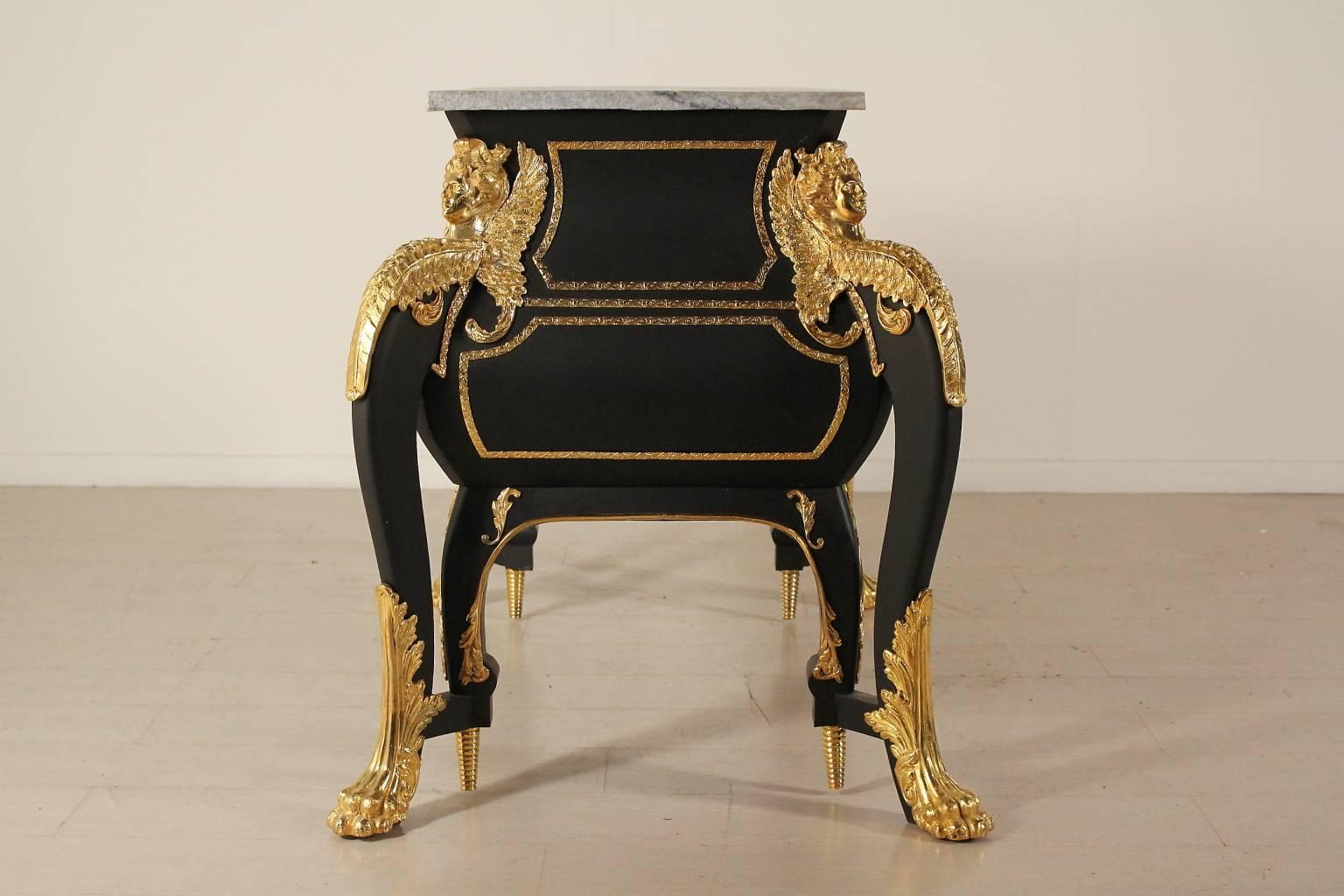 Italian 20th Century Ebonised Wood Brass Marble Chest of Drawers in the Style of Boulle