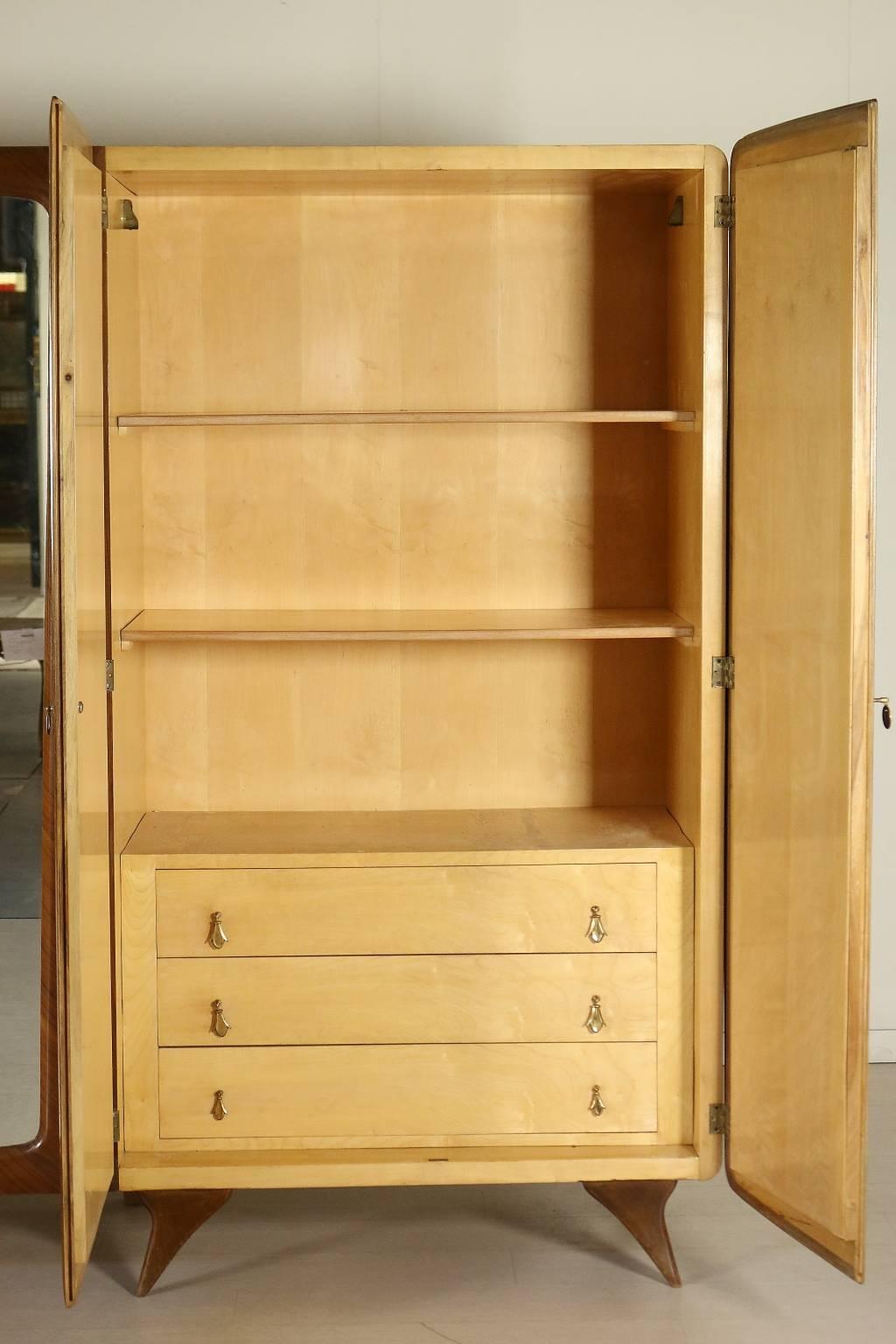 Wardrobe with Six Doors Mahogany Rosewood Veneer, Vintage Italy, 1950s In Good Condition In Milano, IT