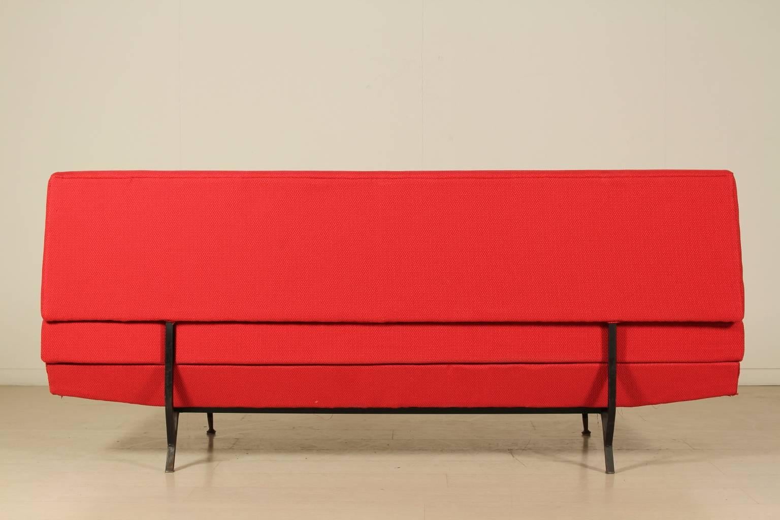 Sofa-Bed Foam Padding Fabric Upholstery Metal Brass Manufactured in Italy 1950s In Good Condition In Milano, IT