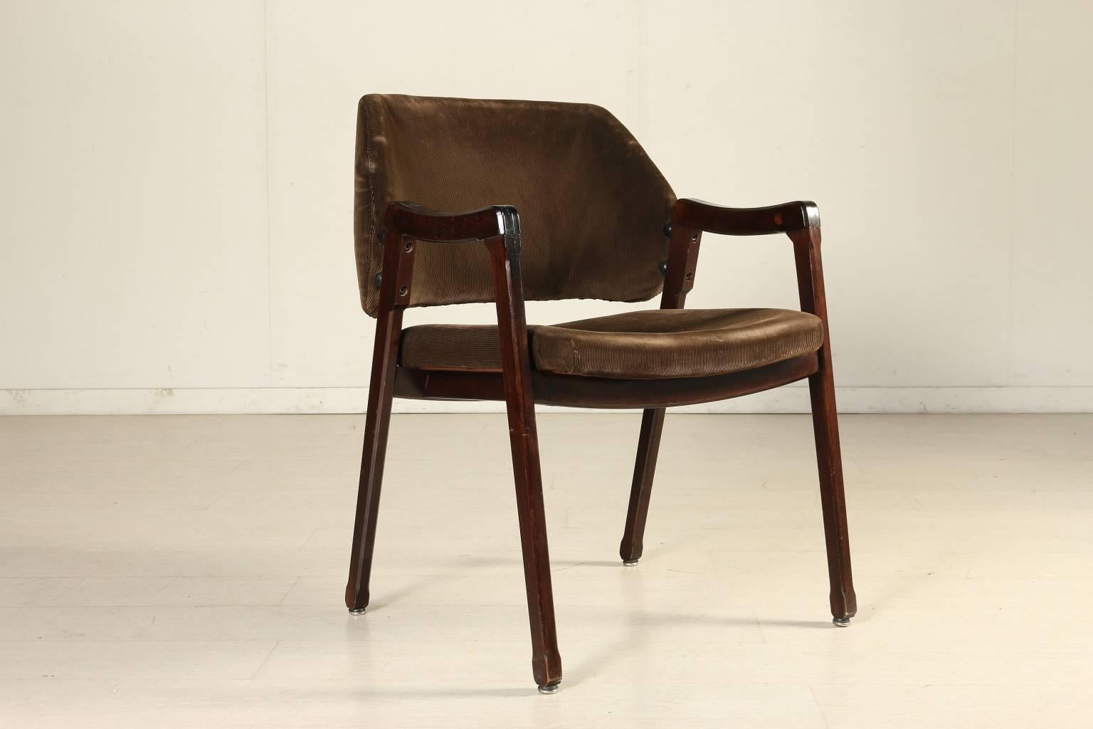 A chair designed by Ico Parisi for Cassina, model 814. Rosewood, foam padding, velvet upholstery. Manufactured in Italy, 1960s.