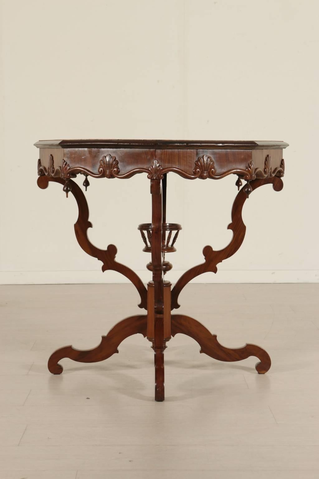 Italian 19th Century Octagonal Chestnut Inlaid Coffee Table