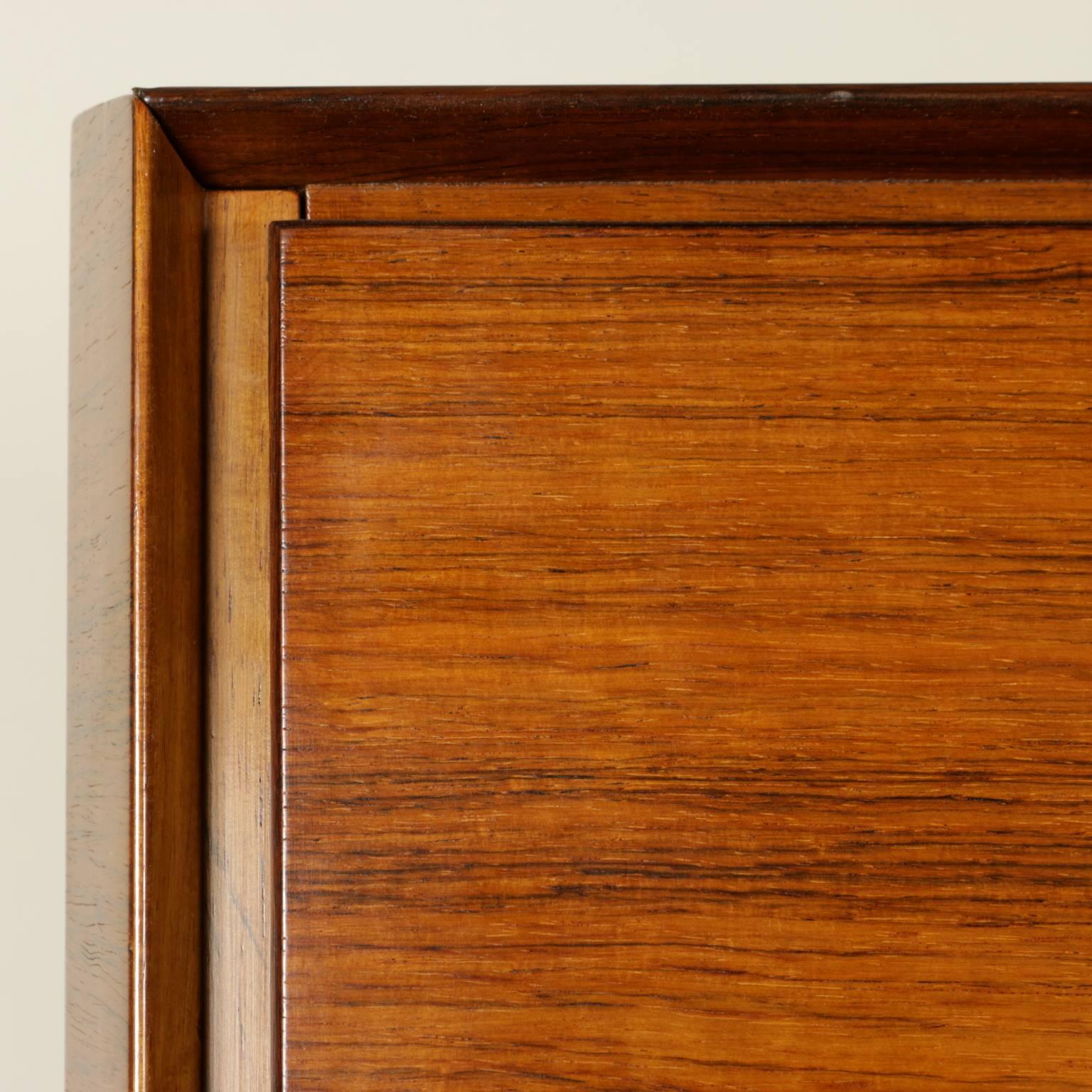 Wardrobe Rosewood Veneer Oak Veneered Interior Brass Vintage, Italy, 1960s In Good Condition In Milano, IT