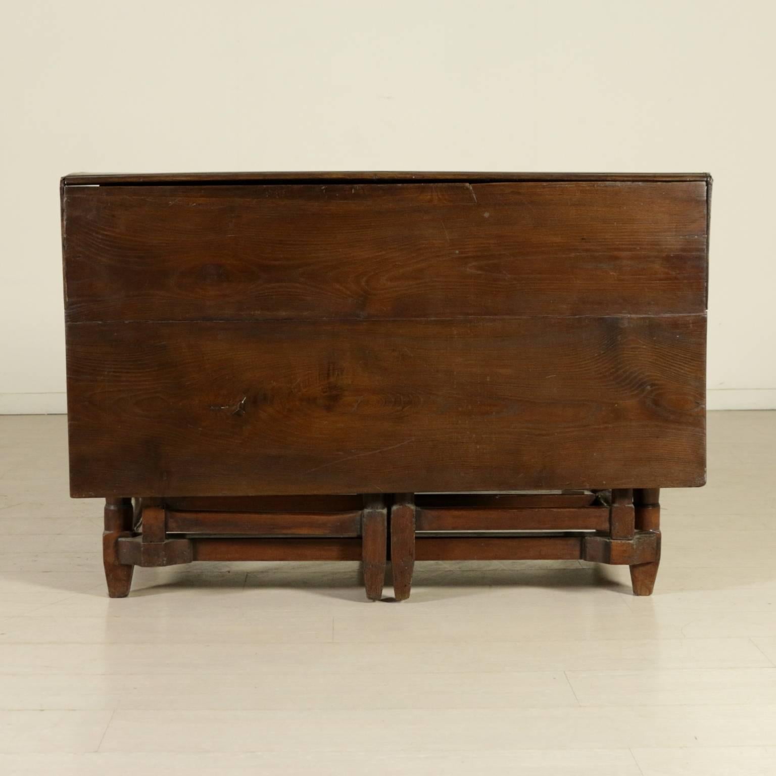 English Oak Drop Flap Table Manufactured in England, 19th Century In Good Condition In Milano, IT