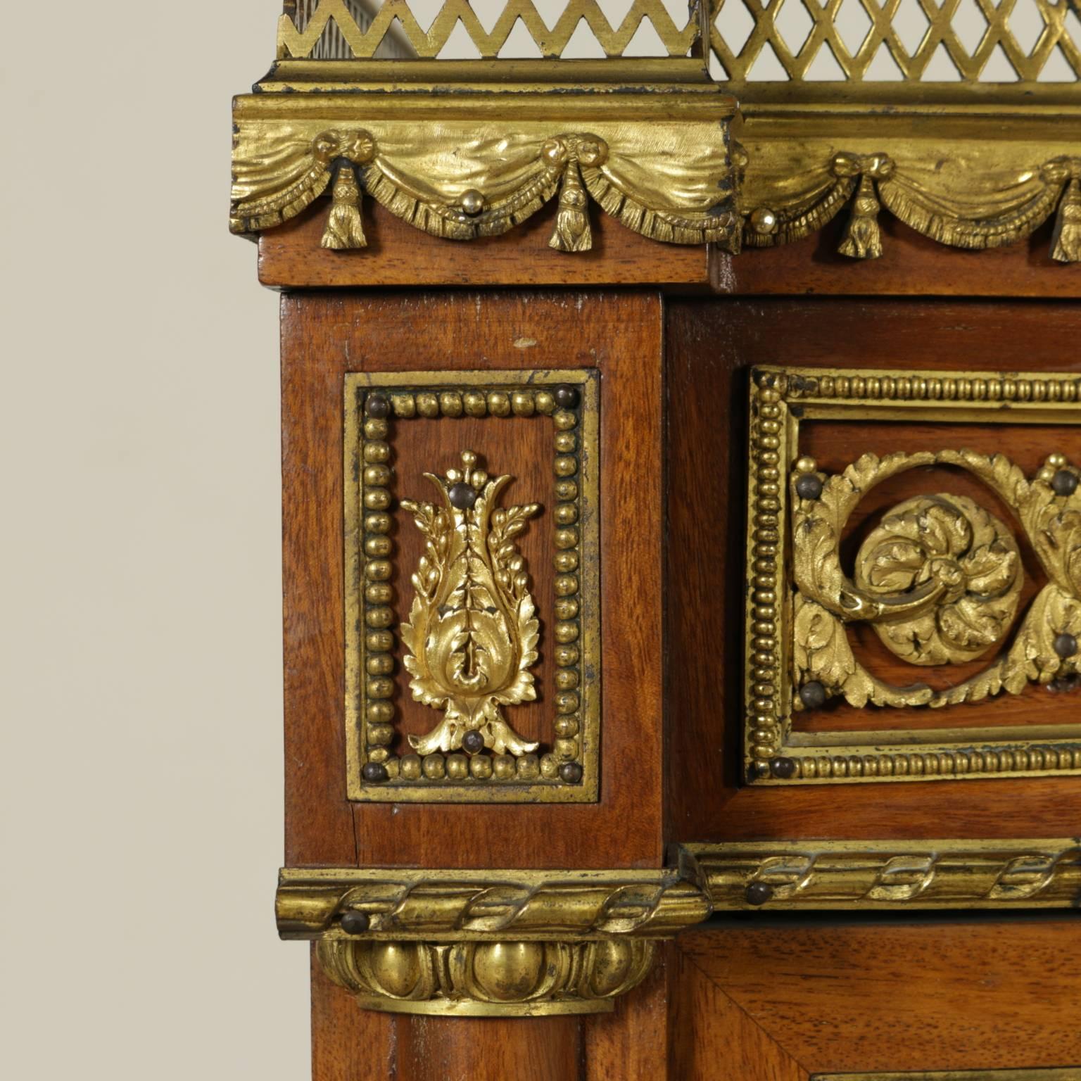 Wonderful Semicircular Solid Mahogany Corner Cabinet, Italy, 19th Century 1