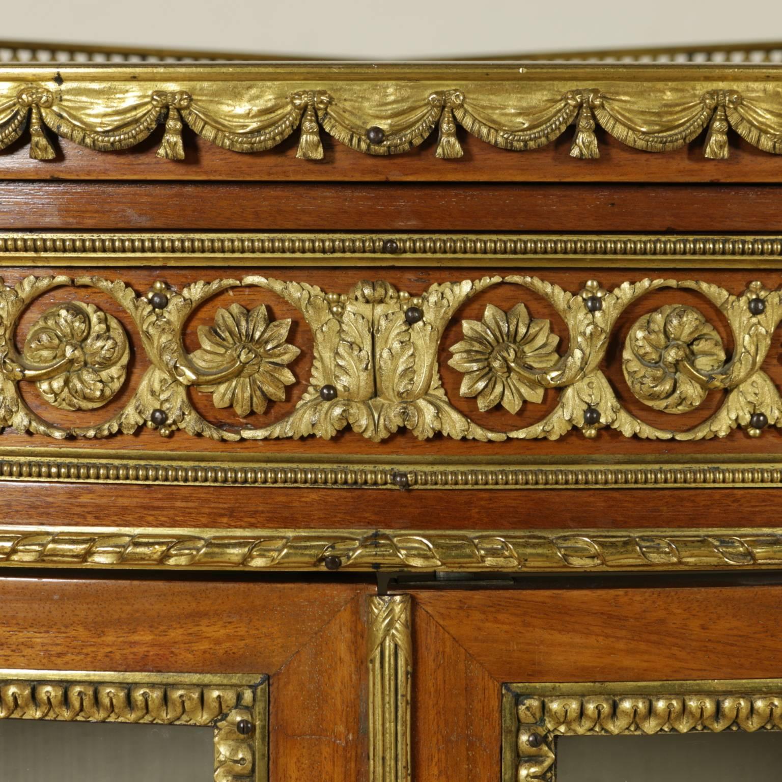 Wonderful Semicircular Solid Mahogany Corner Cabinet, Italy, 19th Century 2
