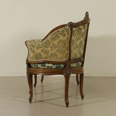 Elegant Finely Carved Walnut Corbeille Sofa, France, Early 18th Century