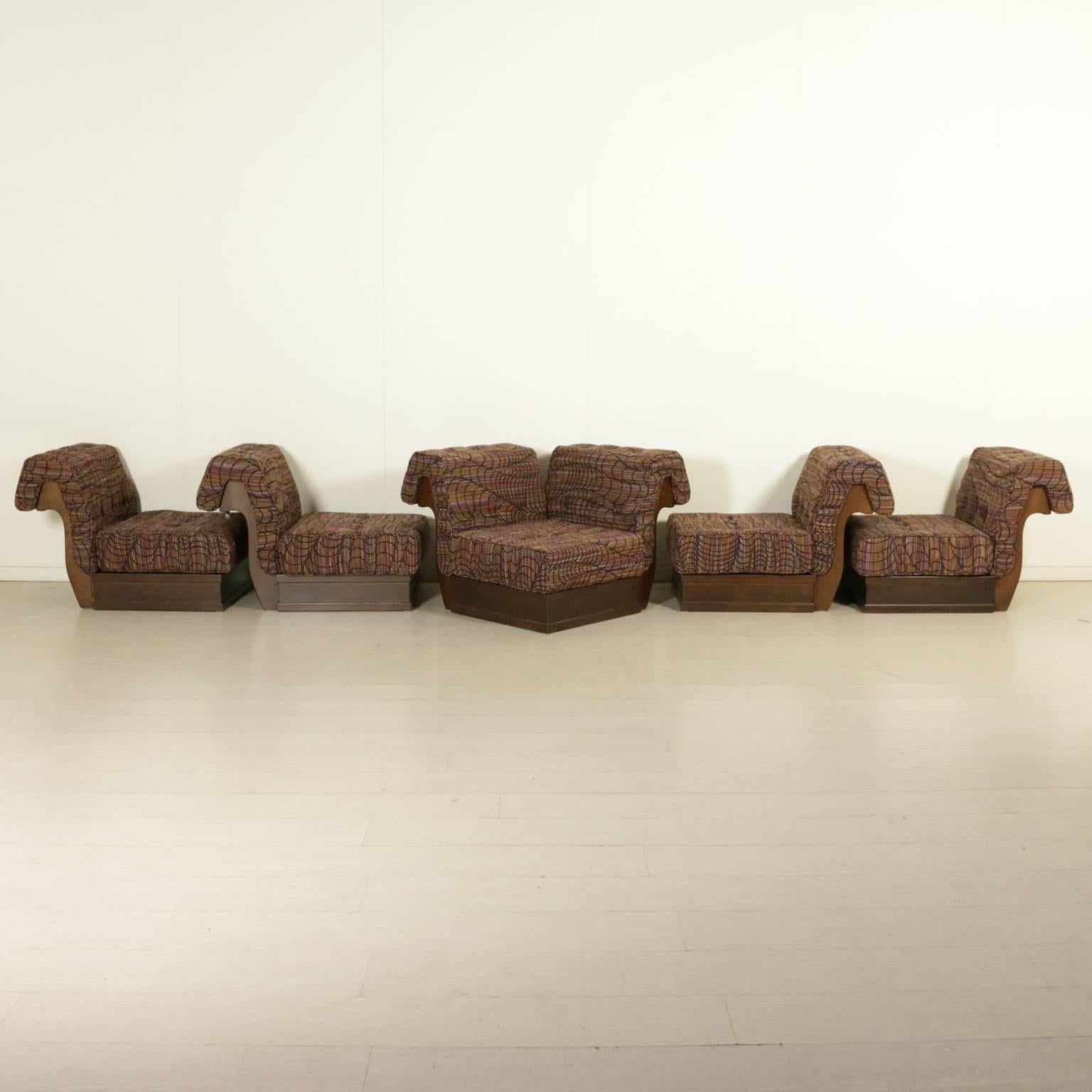 Corner sofa with modular elements designed by Luciano Frigerio for Frigerio Desio, walnut stained wood, foam cushions with fabric upholstery of the period. Manufactured in Italy, 1970s-1980s.