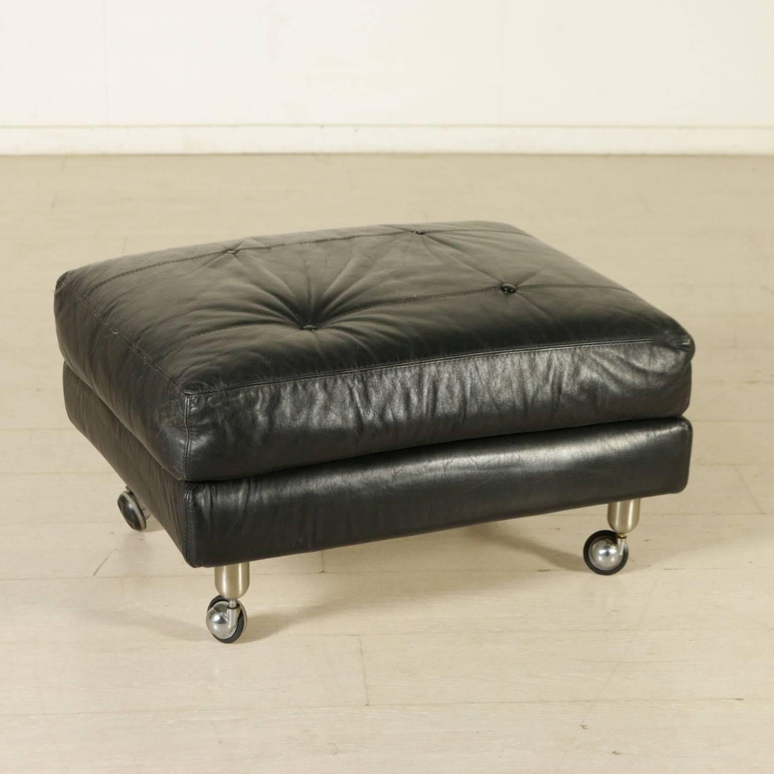 Mid-20th Century Armchair by De Carli for Sormani Wood Aluminum Foam Leather Vintage Italy, 1960s