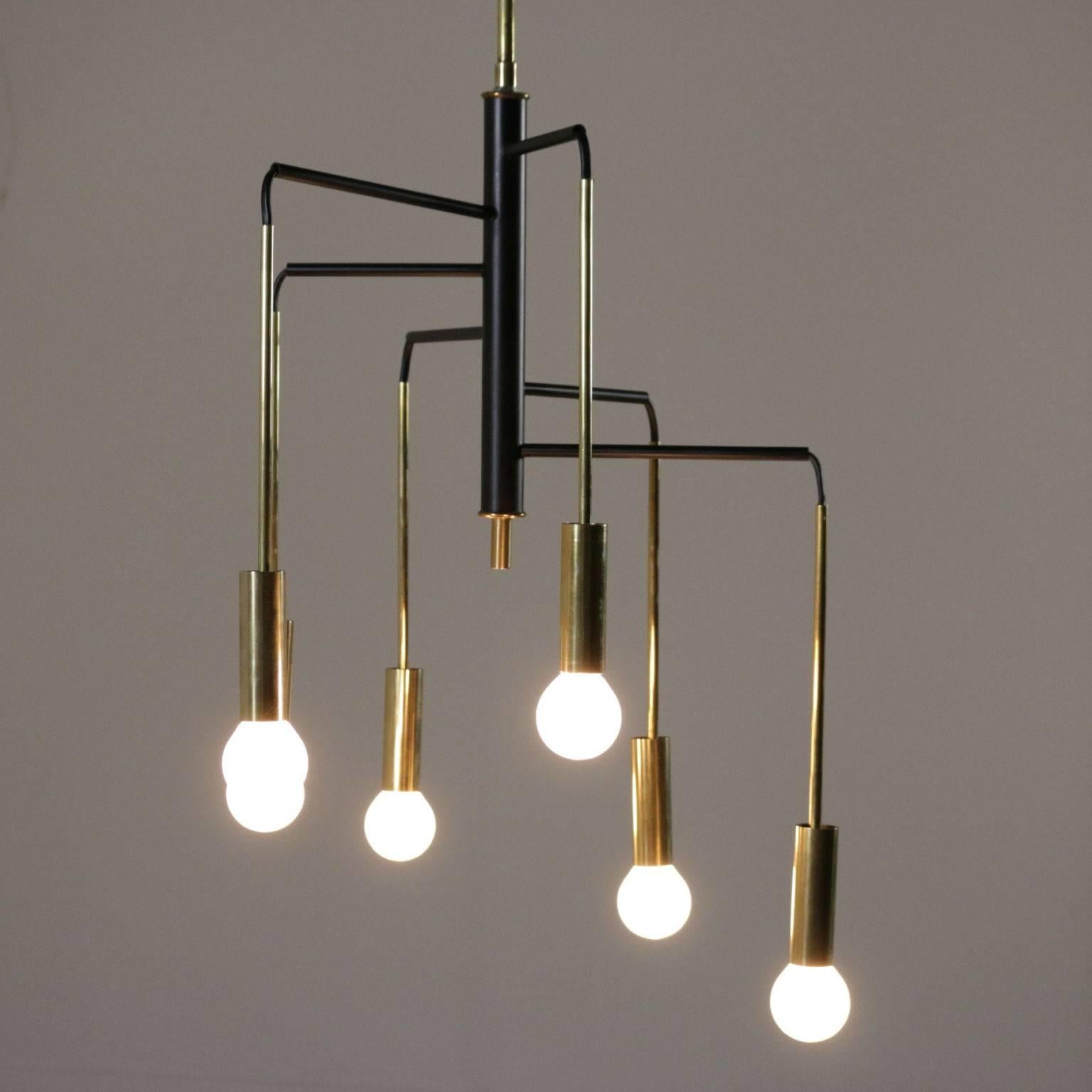 A ceiling lamp, brass and lacquered aluminium. Manufactured in Italy, 1950s-1960s.