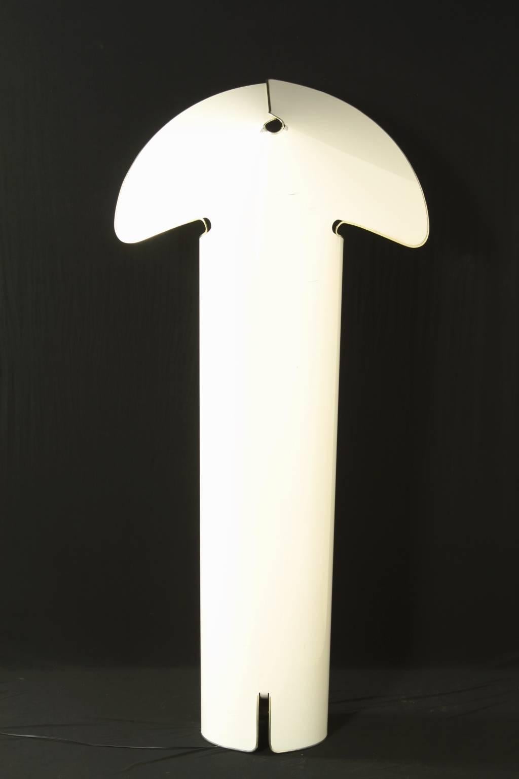 Italian Floor Lamp 'Chiara' by Mario Bellini Enamelled Steel 1960s Produced by Flos 
