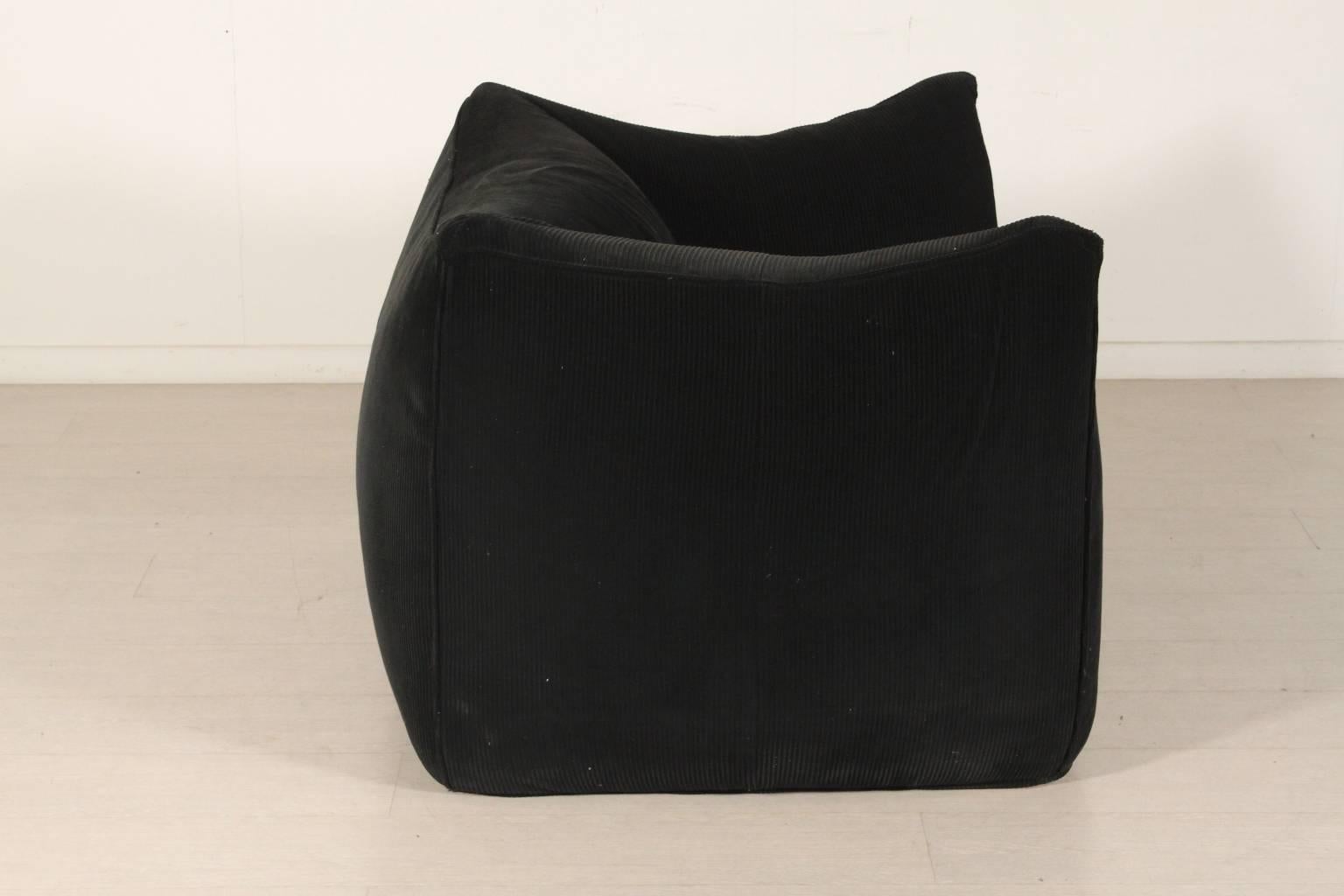 Italian Armchair 'Le Bambole' Designed by Bellini Foam Velvet B&B Production 1980s