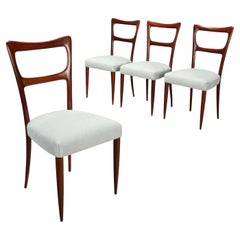 Conjunto de cuatro sillas de los años 50 de madera de caoba, restauradas
