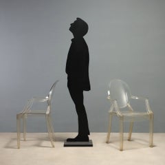 Seis sillas «Louis Ghost» de Philippe Starck para Kartell