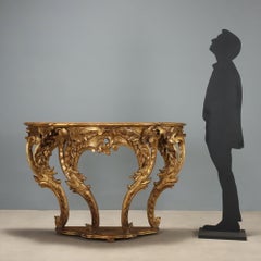 Consola ecléctica de madera de abeto tallada y dorada, Italia, siglo XIX