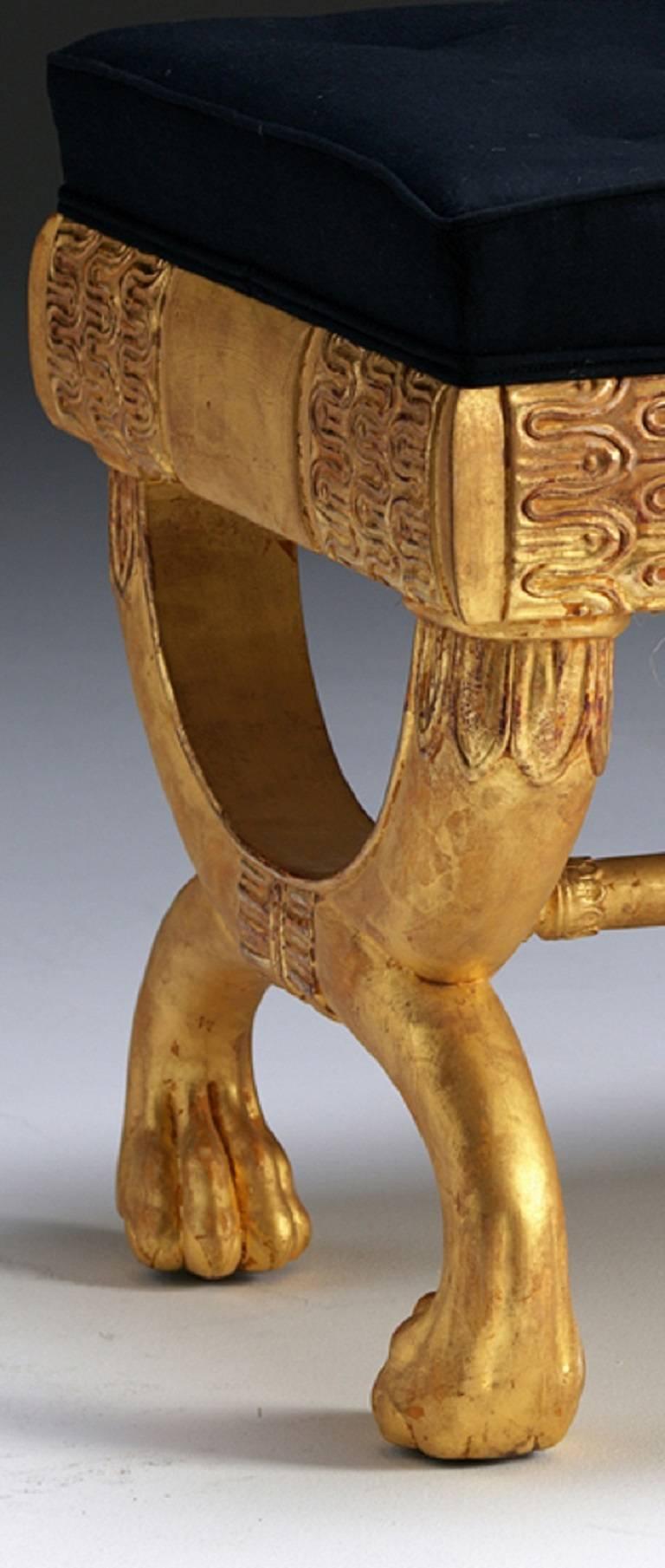 Doré Tabouret lotus à la manière de Thomas Hope en vente