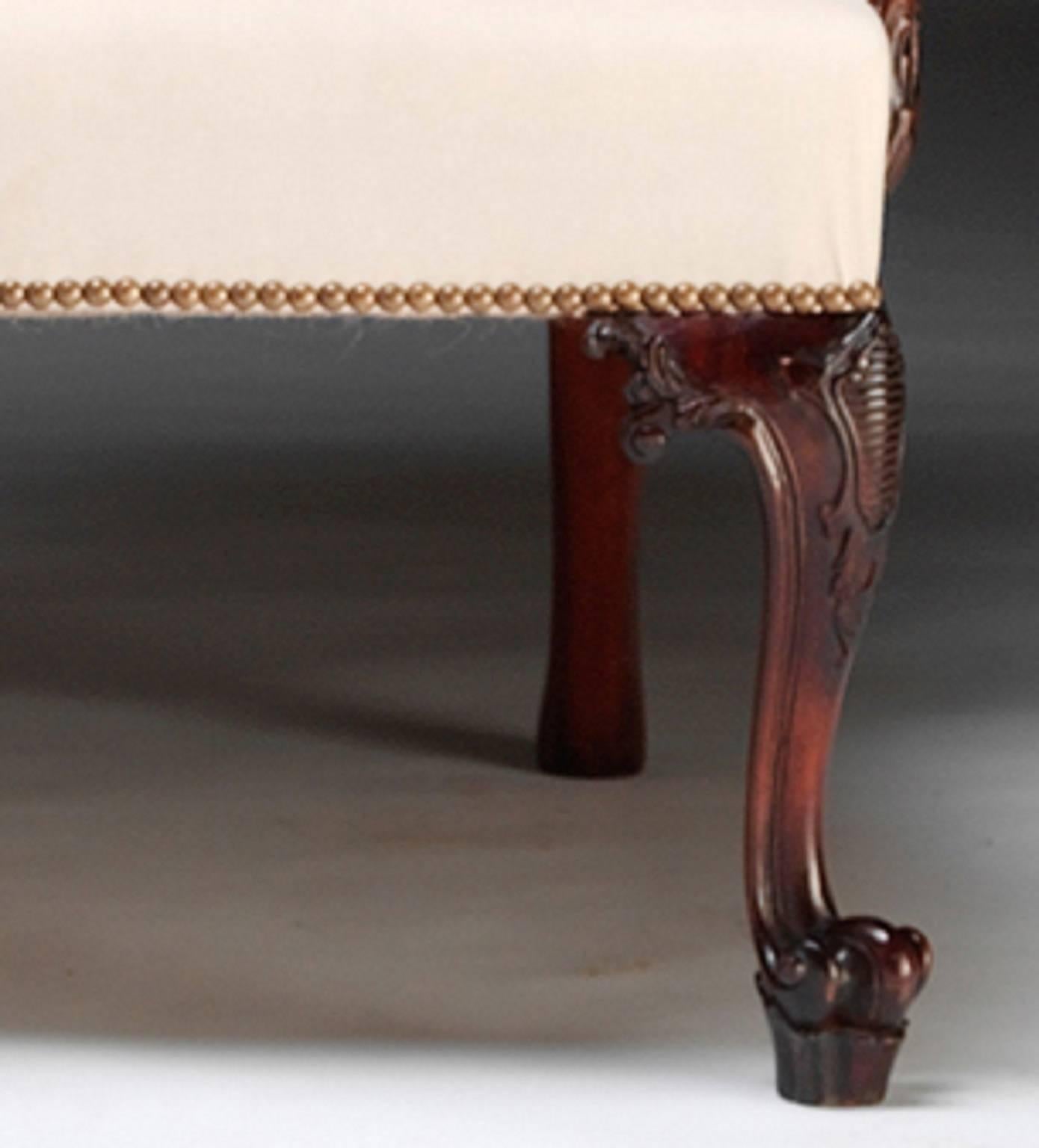 XXIe siècle et contemporain Chaises Gainsborough à la manière Chippendale en vente