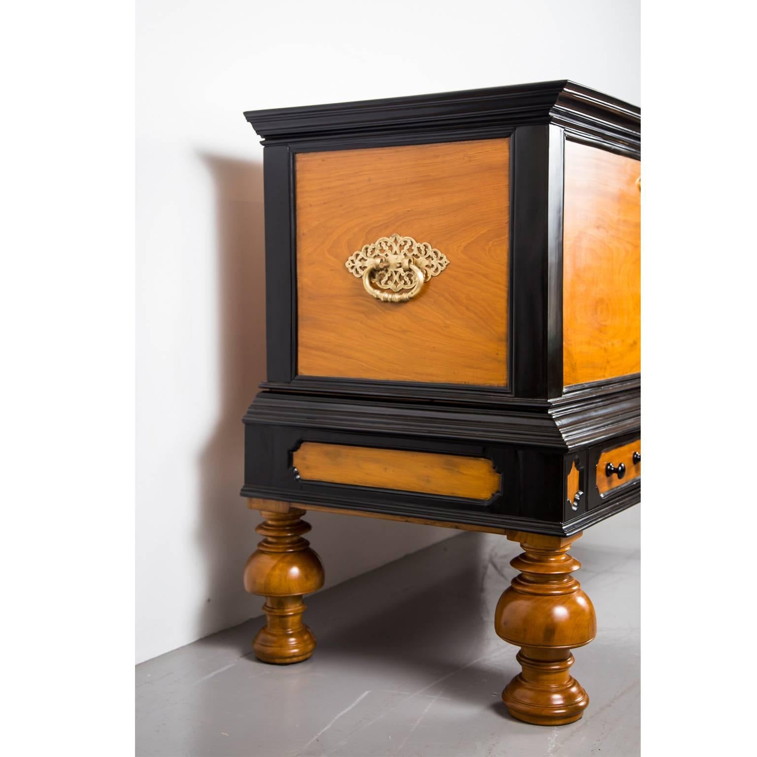 Antique Indo-Dutch Satinwood and Ebony Chest on Stand In Excellent Condition In Singapore, SG