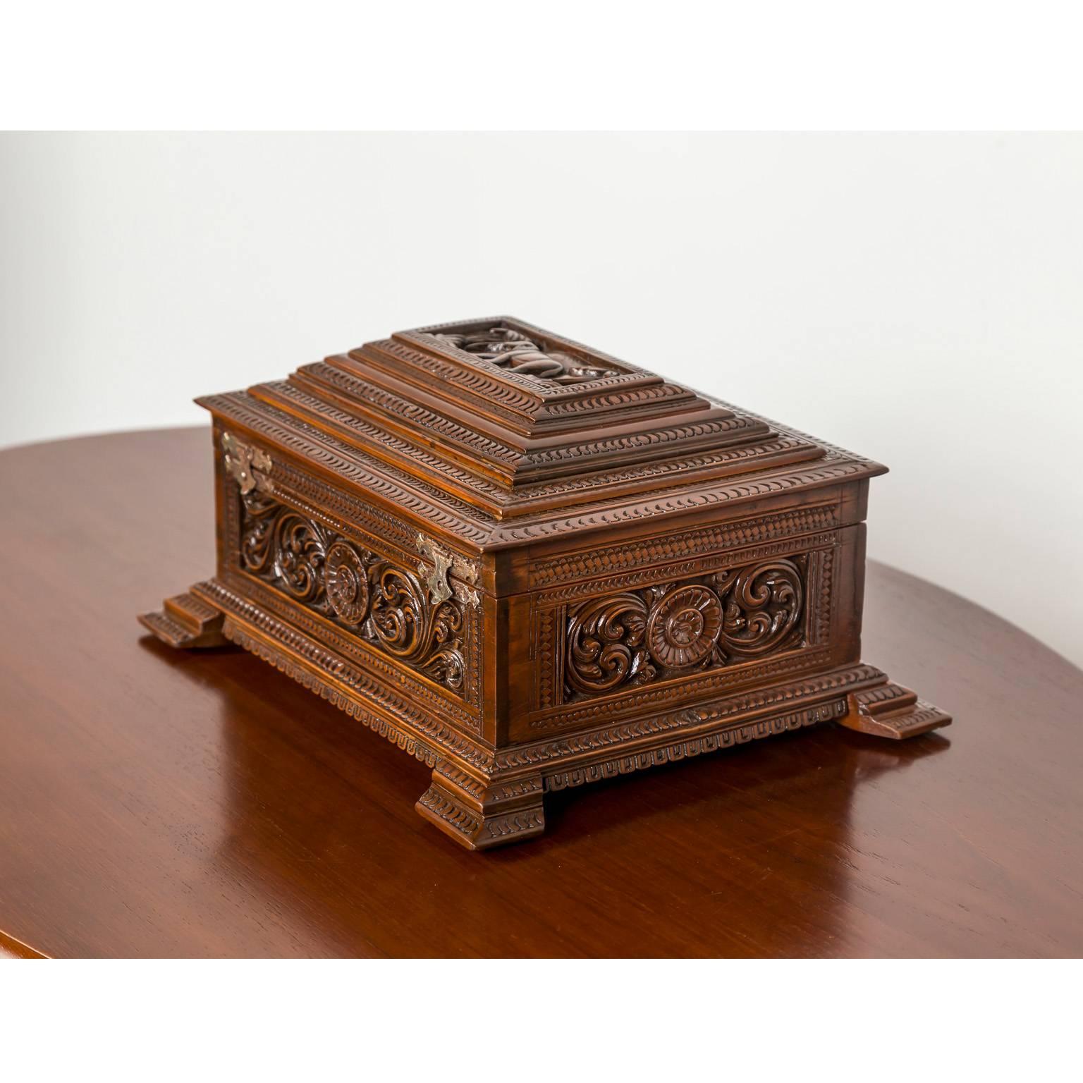 Antique Anglo-Indian or British Colonial Carved Sandalwood Box In Excellent Condition In Singapore, SG