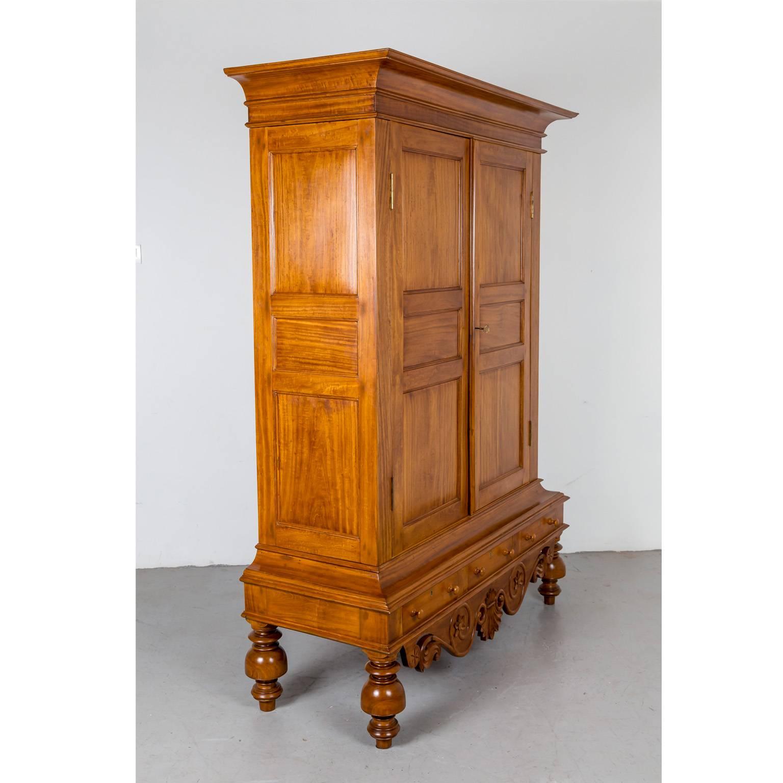 Antique Indo-Dutch or Dutch Colonial Satinwood Cupboard In Excellent Condition For Sale In Singapore, SG