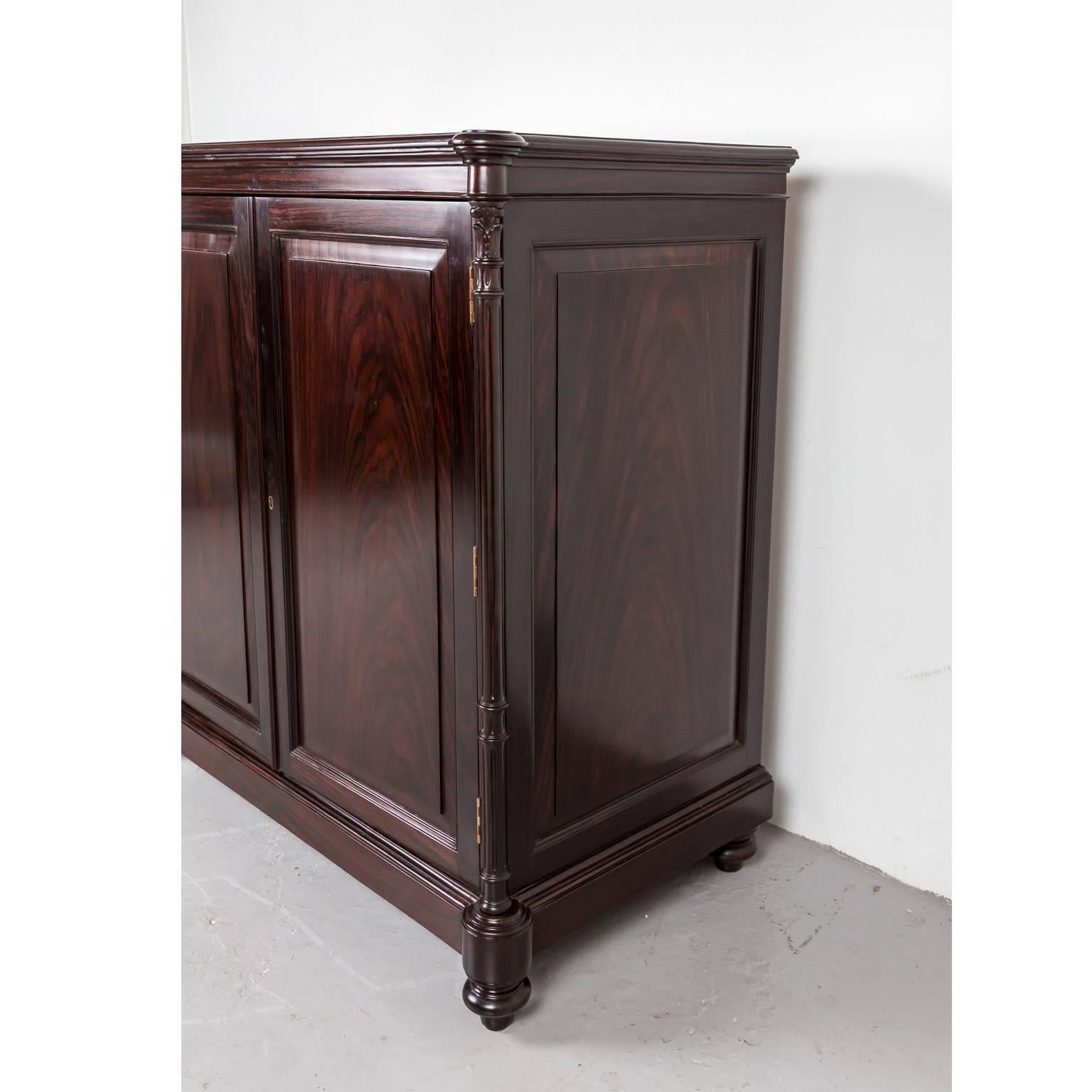 Antique Anglo-Indian or British Colonial Rosewood Sideboard In Excellent Condition For Sale In Singapore, SG