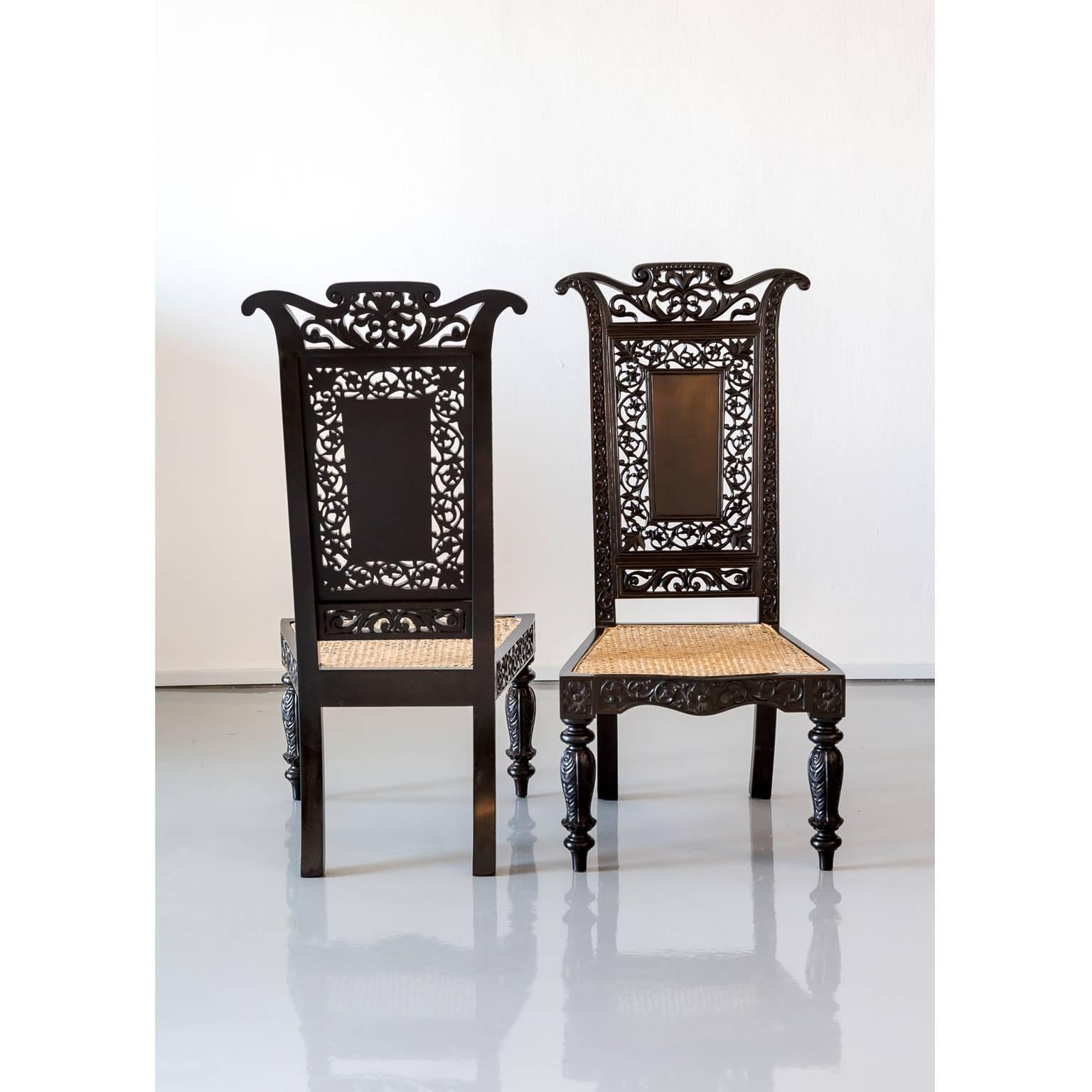 Pair of Antique Anglo-Indian or British Colonial Ebony Prie-Dieu Chairs In Excellent Condition For Sale In Singapore, SG