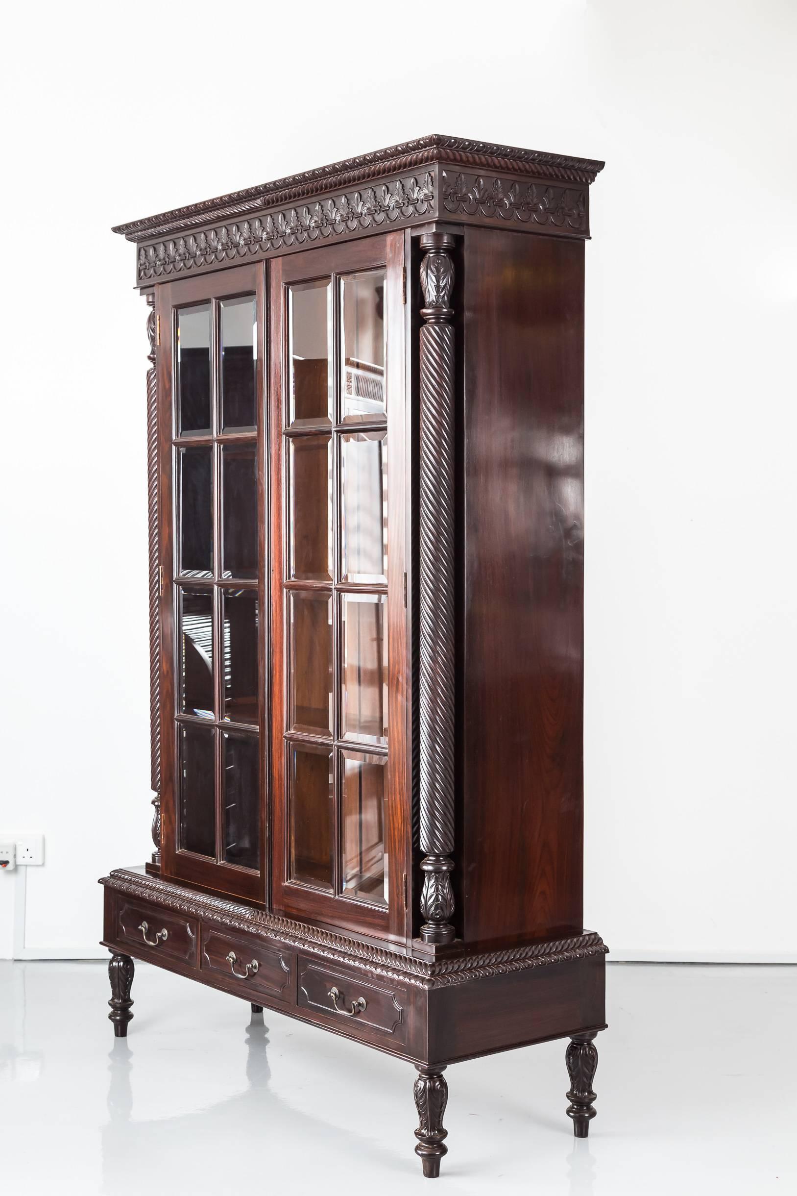 Antique Anglo-Indian or British Colonial Rosewood Cabinet on Stand In Good Condition For Sale In Singapore, SG