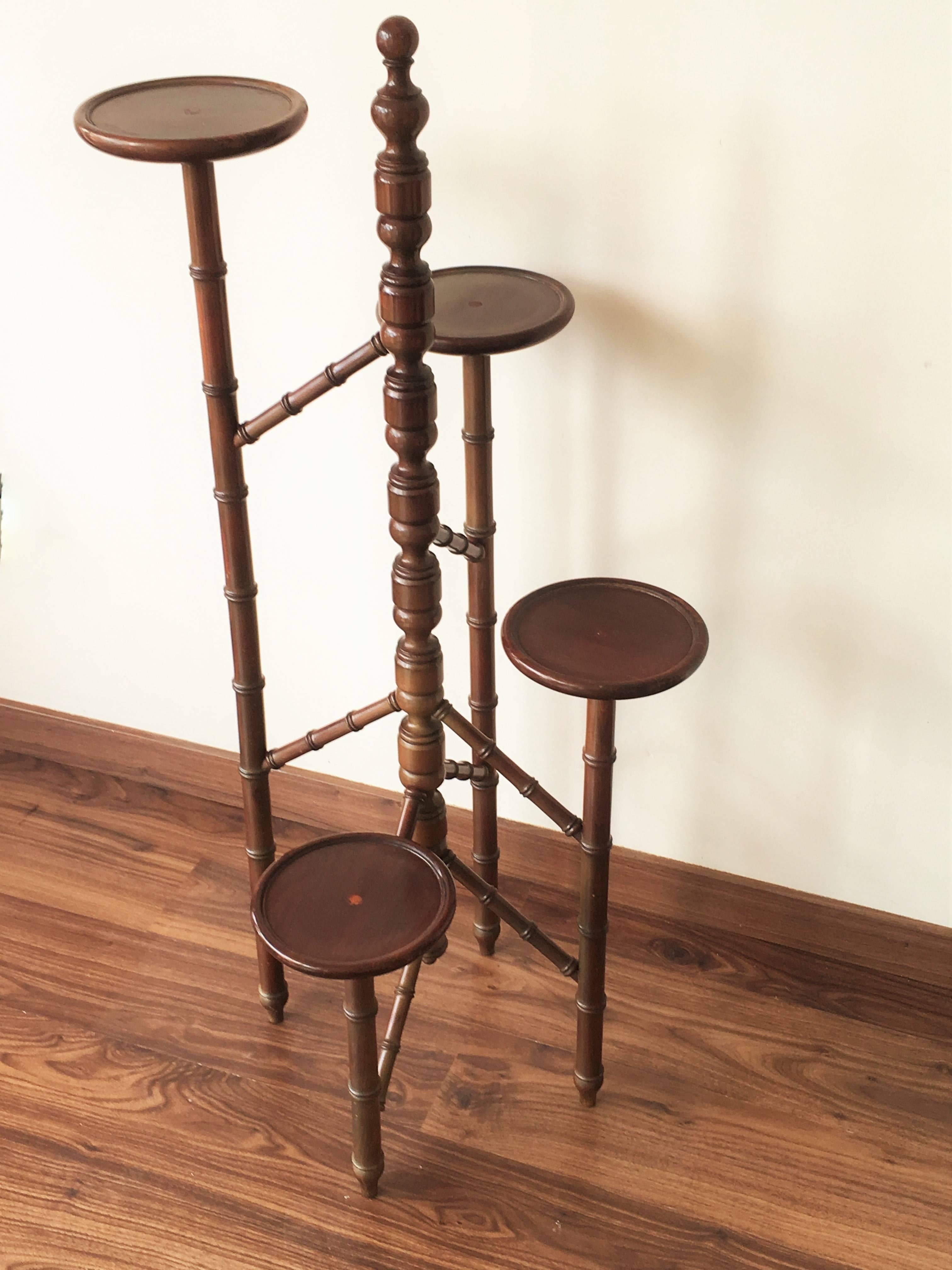 Victorian Mahogany Torchere Candelabra or Candlestand In Excellent Condition In Miami, FL