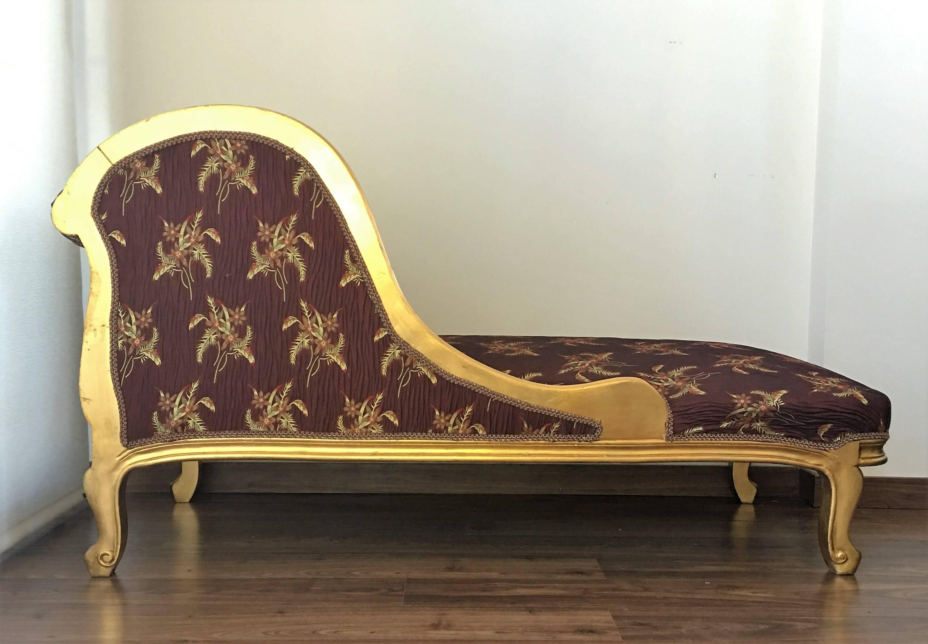 Louis XV Style Gold Lacquered Chaise Longue or Daybed In Good Condition In Miami, FL