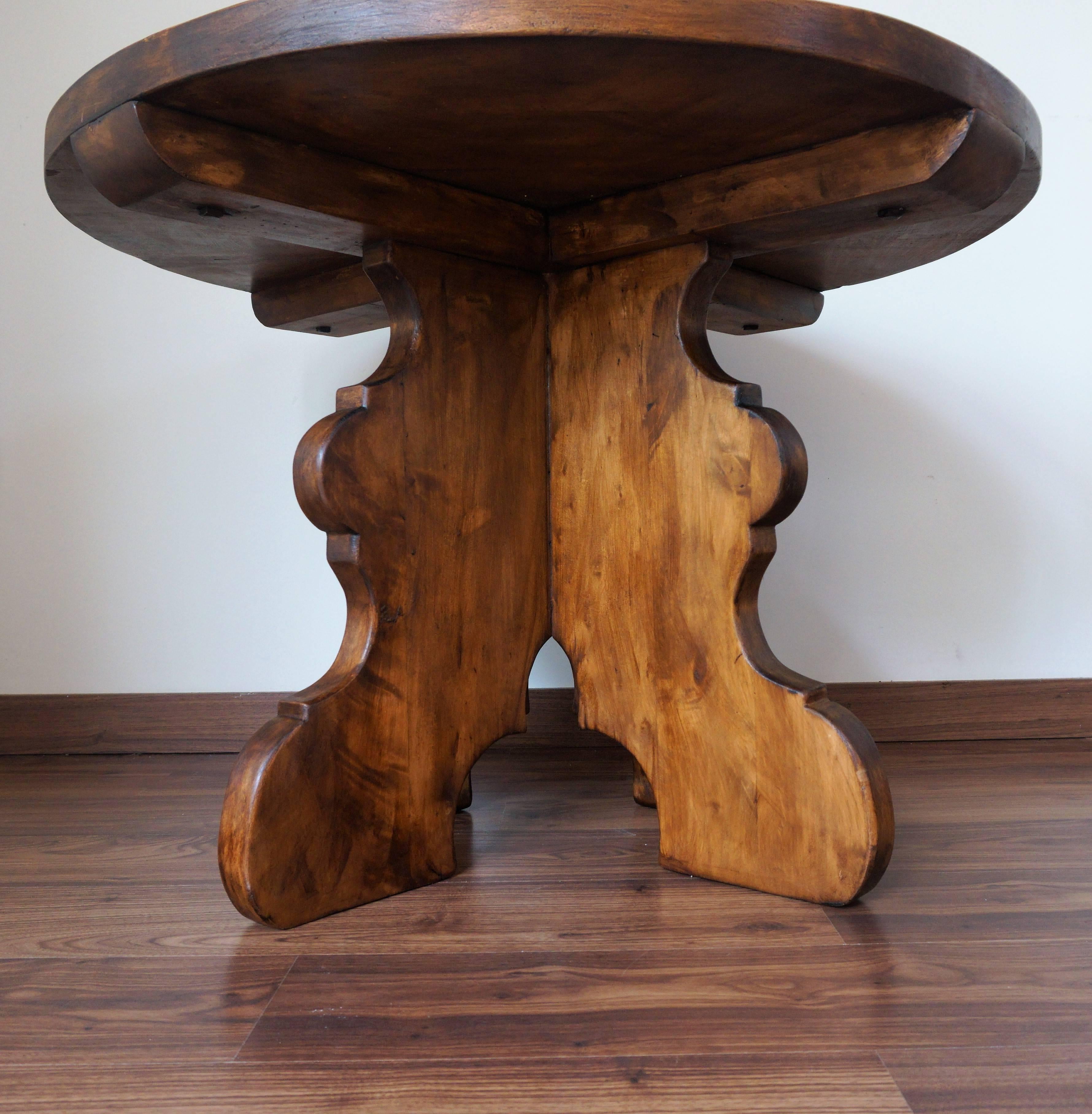 20th century rustic round coffee table or side table 
Thickness of top 1.38in.