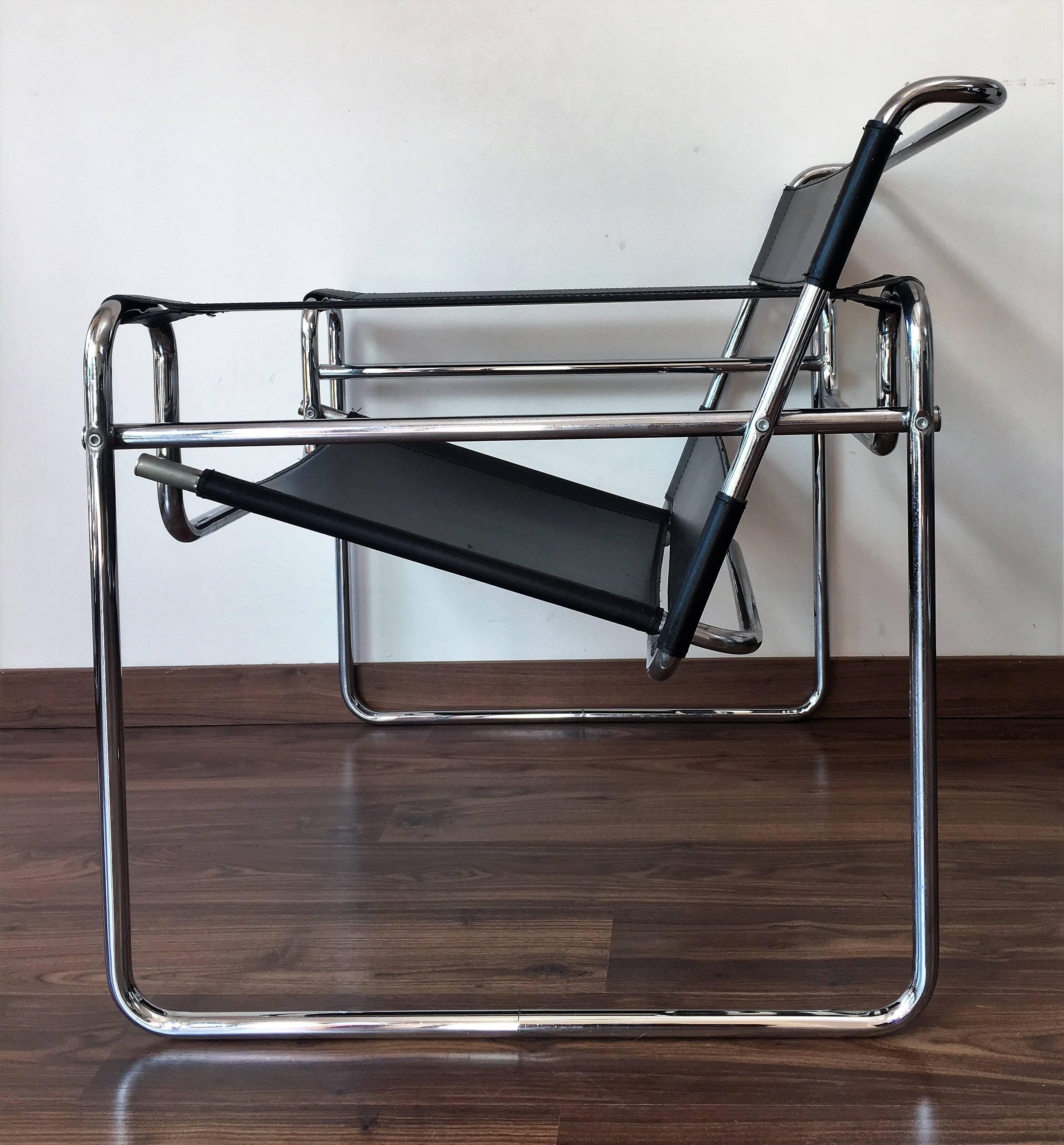 20th Century Set of Four Original Gavina Wassily Chairs by Marcel Breuer in Black Leather