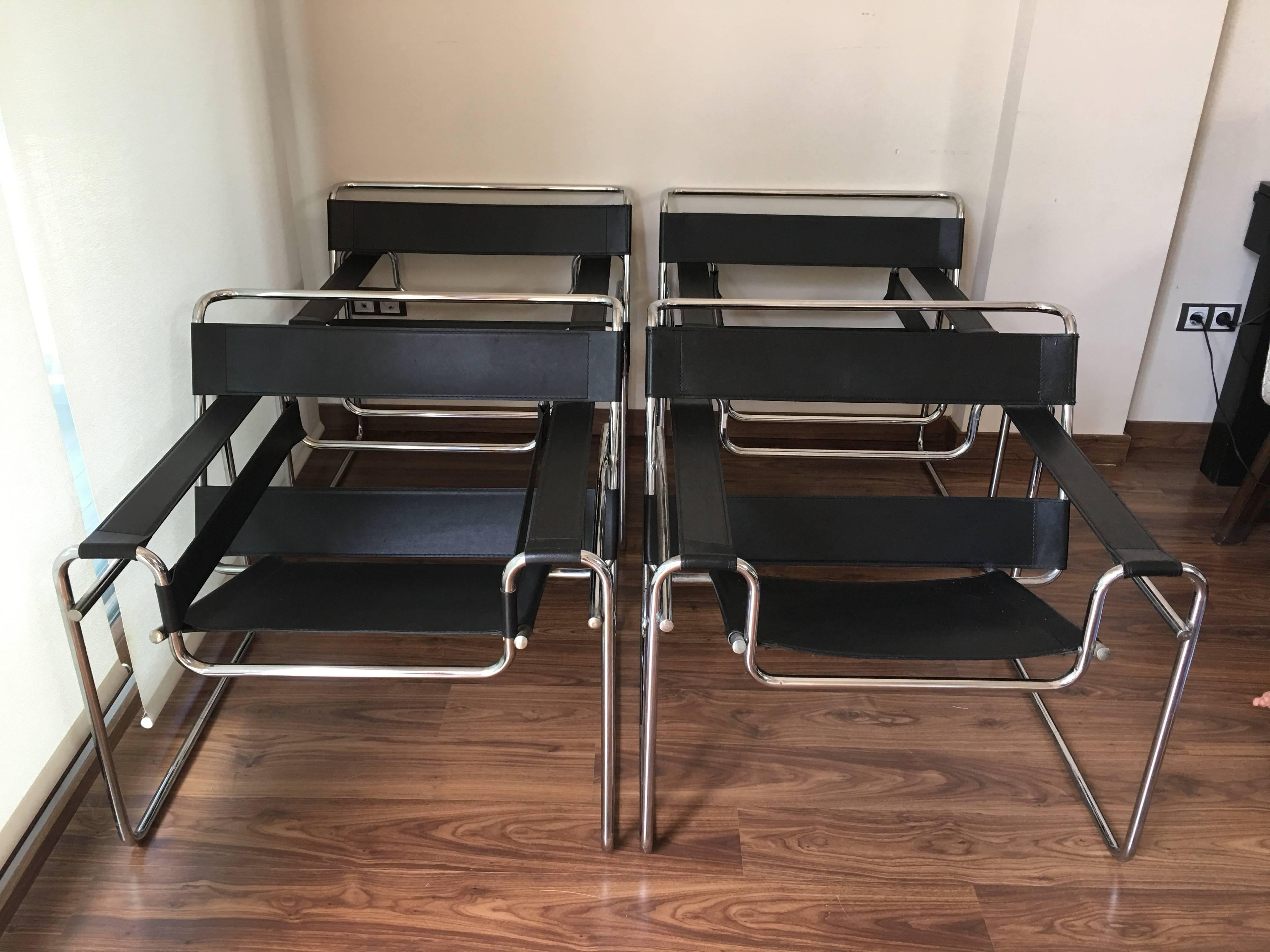 Set of Four Original Gavina Wassily Chairs by Marcel Breuer in Black Leather 3