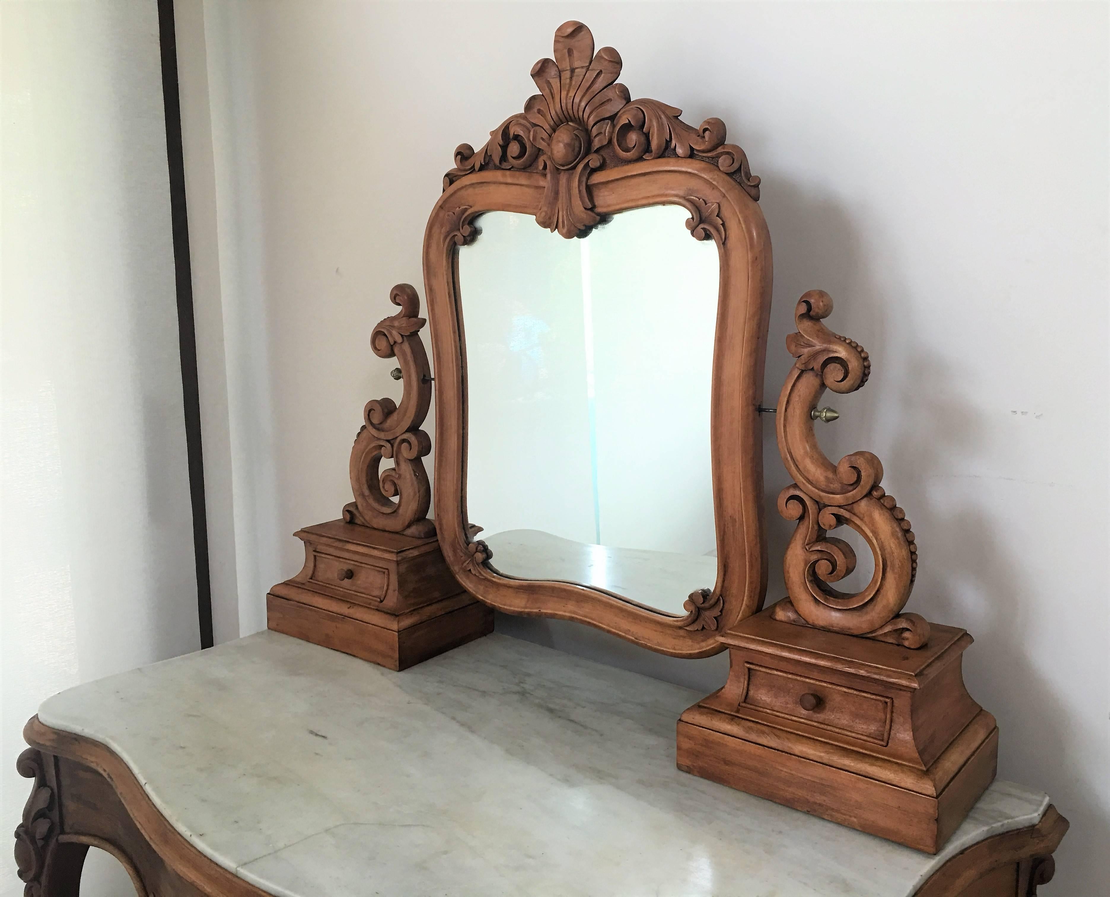 victorian mahogany dressing table