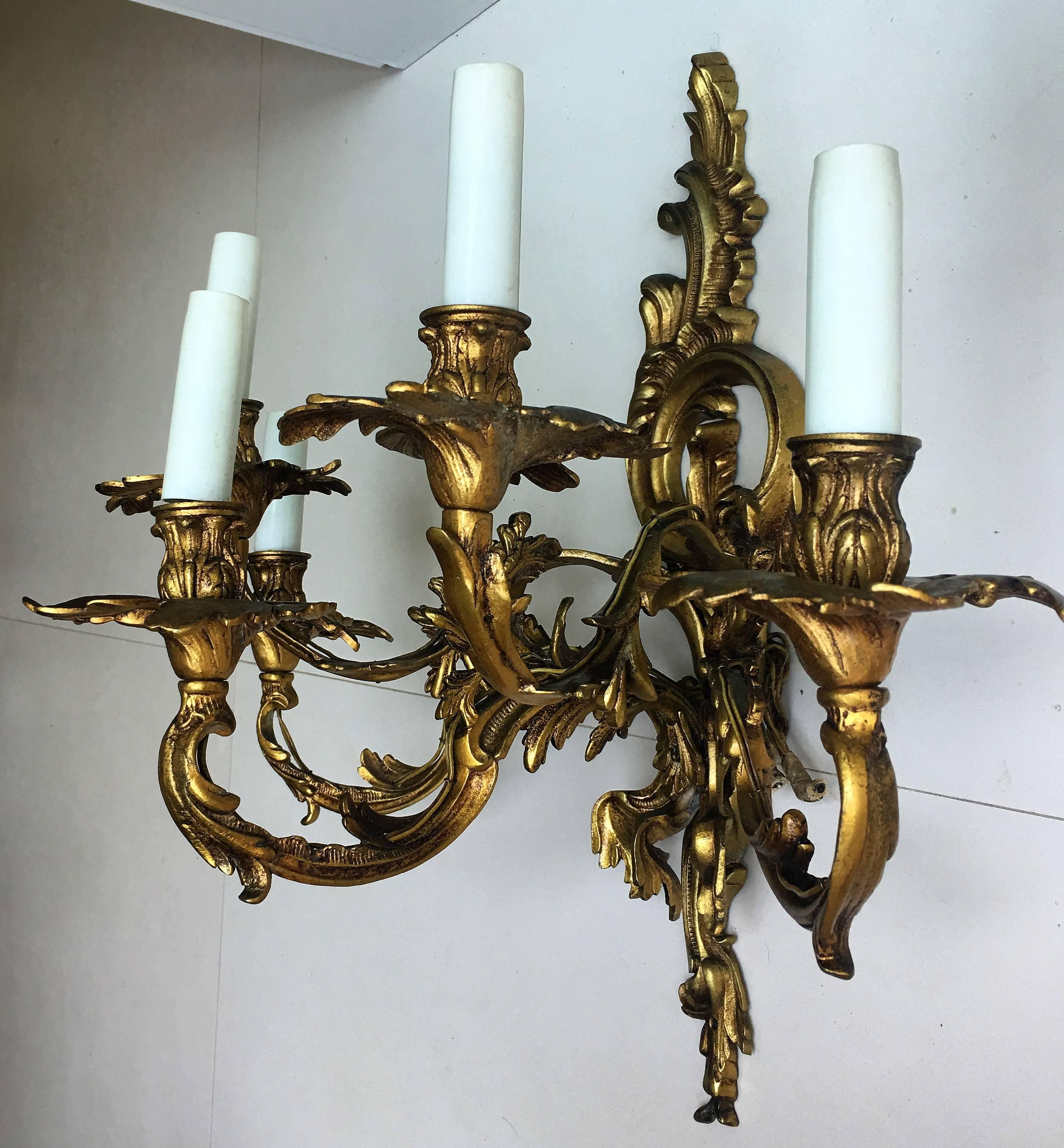 French 19th Century Gilded Bronze Wall Sconces For Sale 1