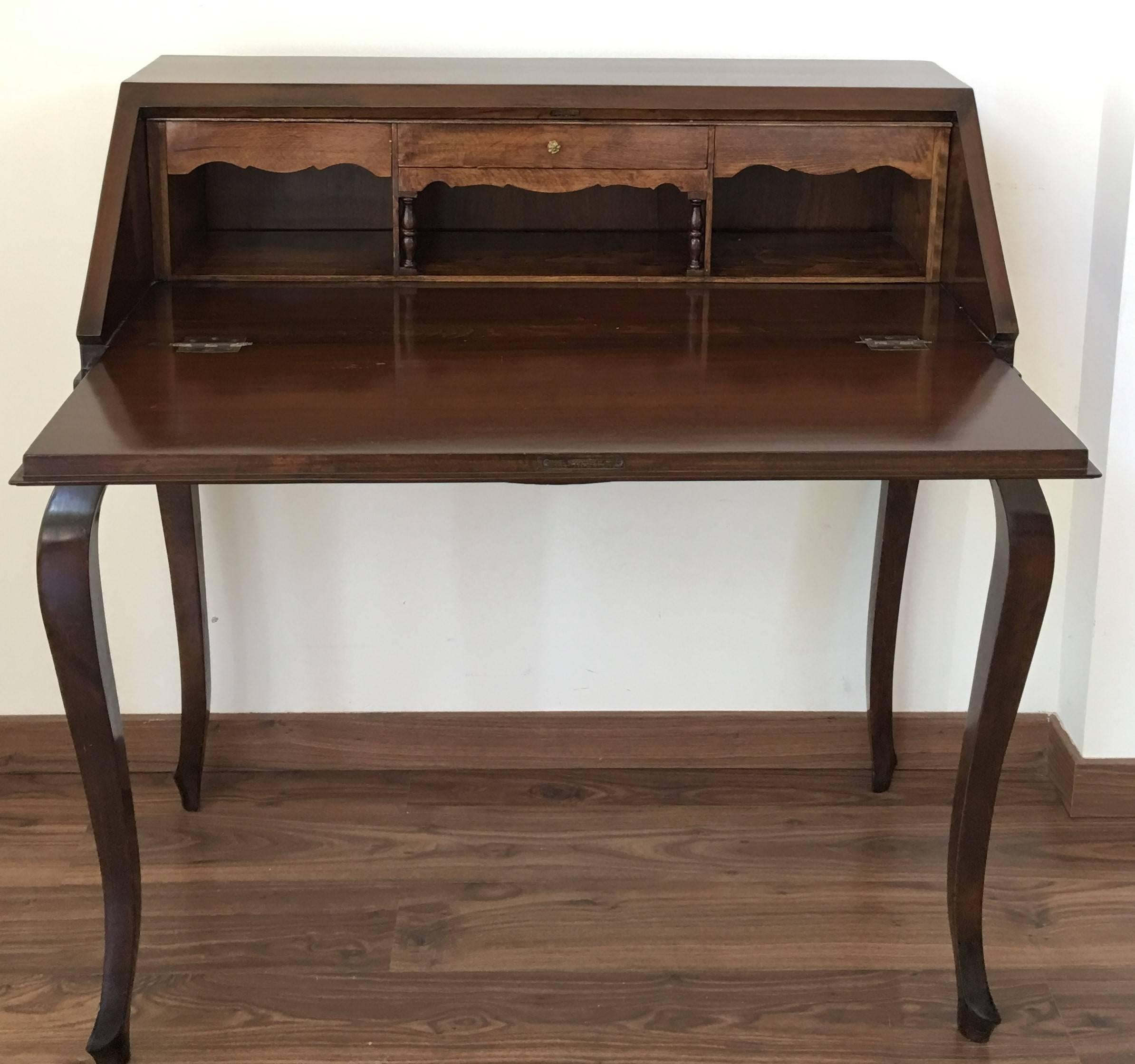 queen anne style writing desk