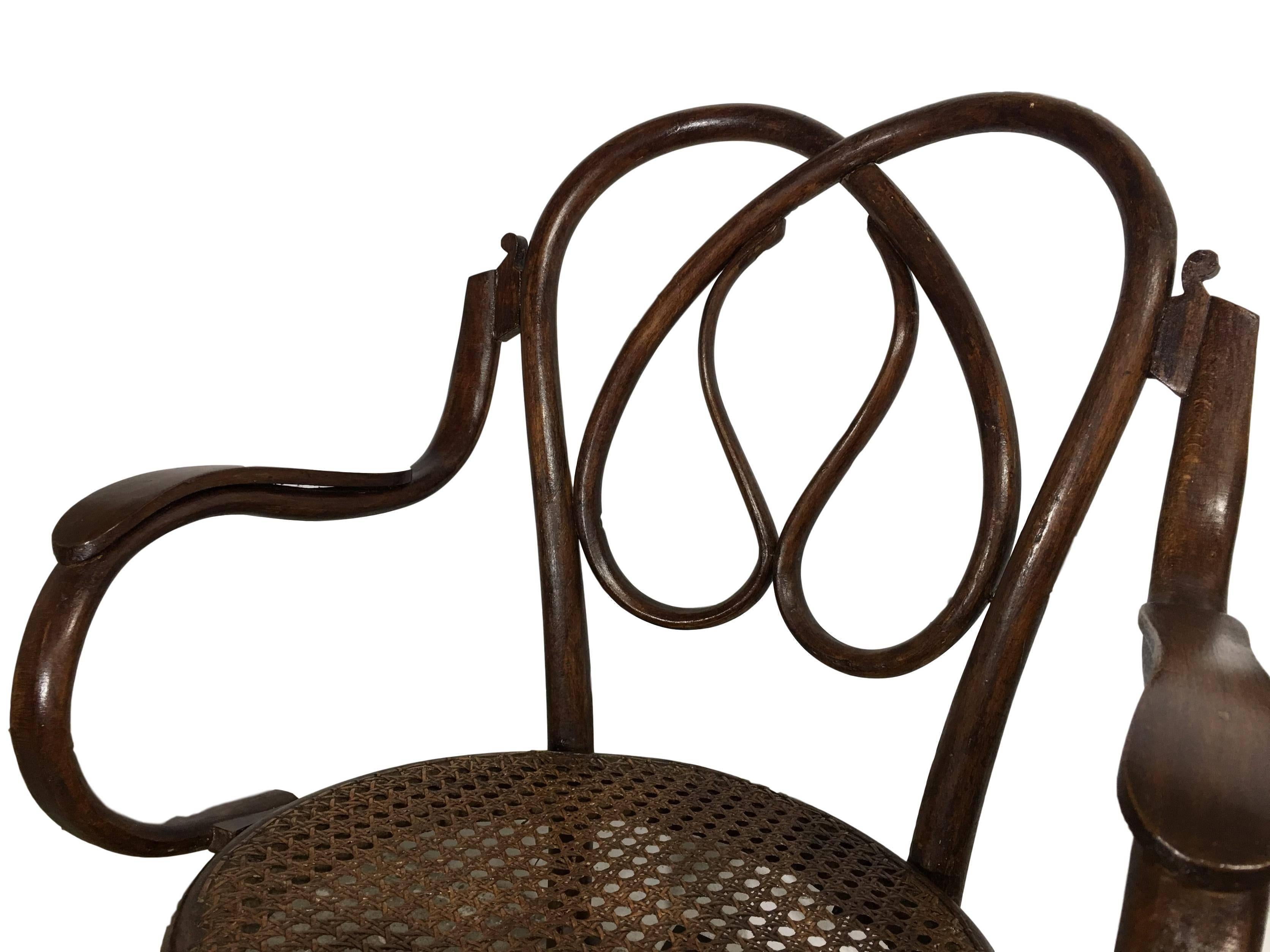 19th Century Pair of Bentwood Rocking Chairs in Style of Jacob & Josef In Good Condition For Sale In Miami, FL