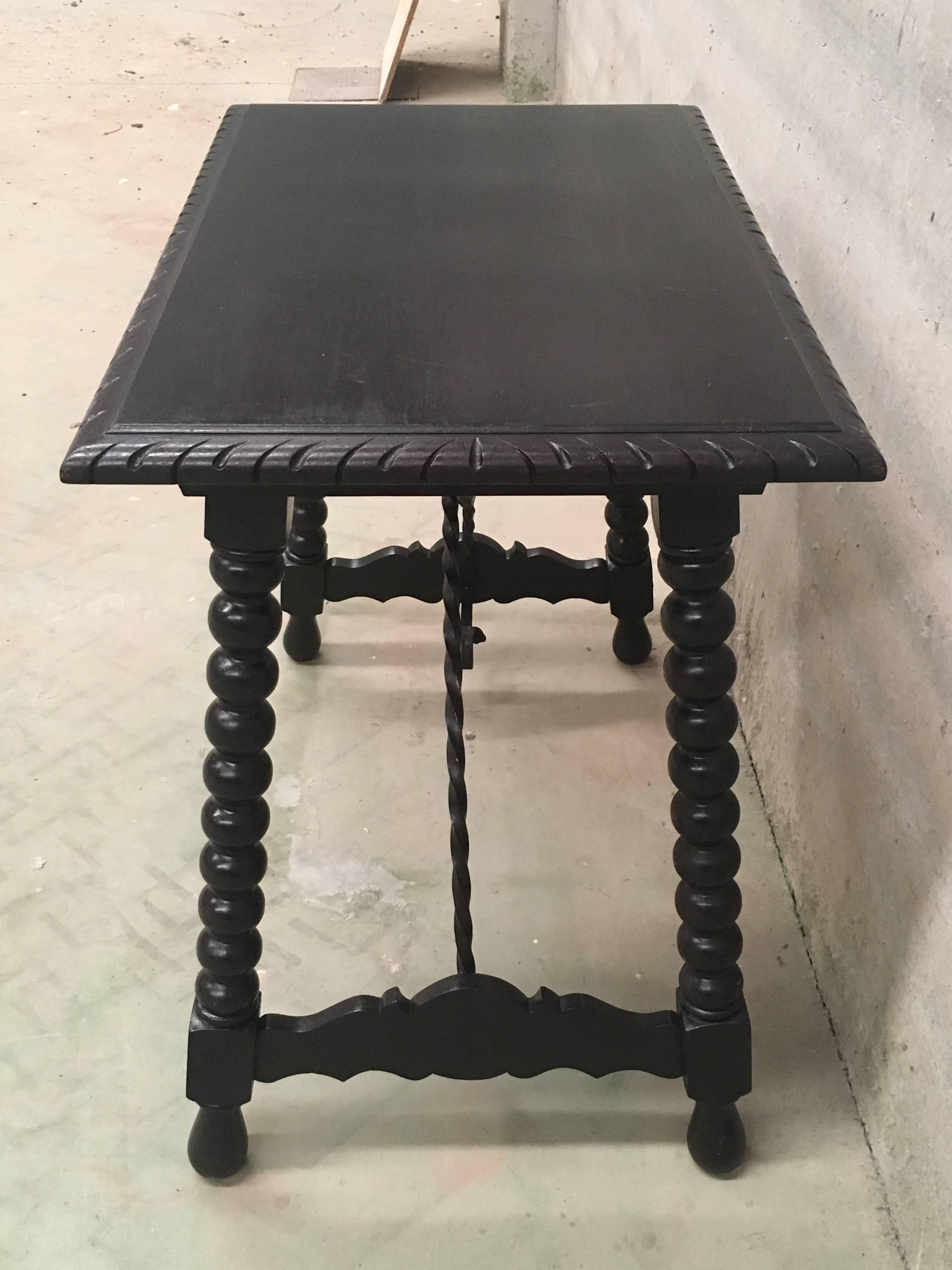 19th Spanish Baroque Side Table with Iron Stretcher and Carved Top in Walnut For Sale 2